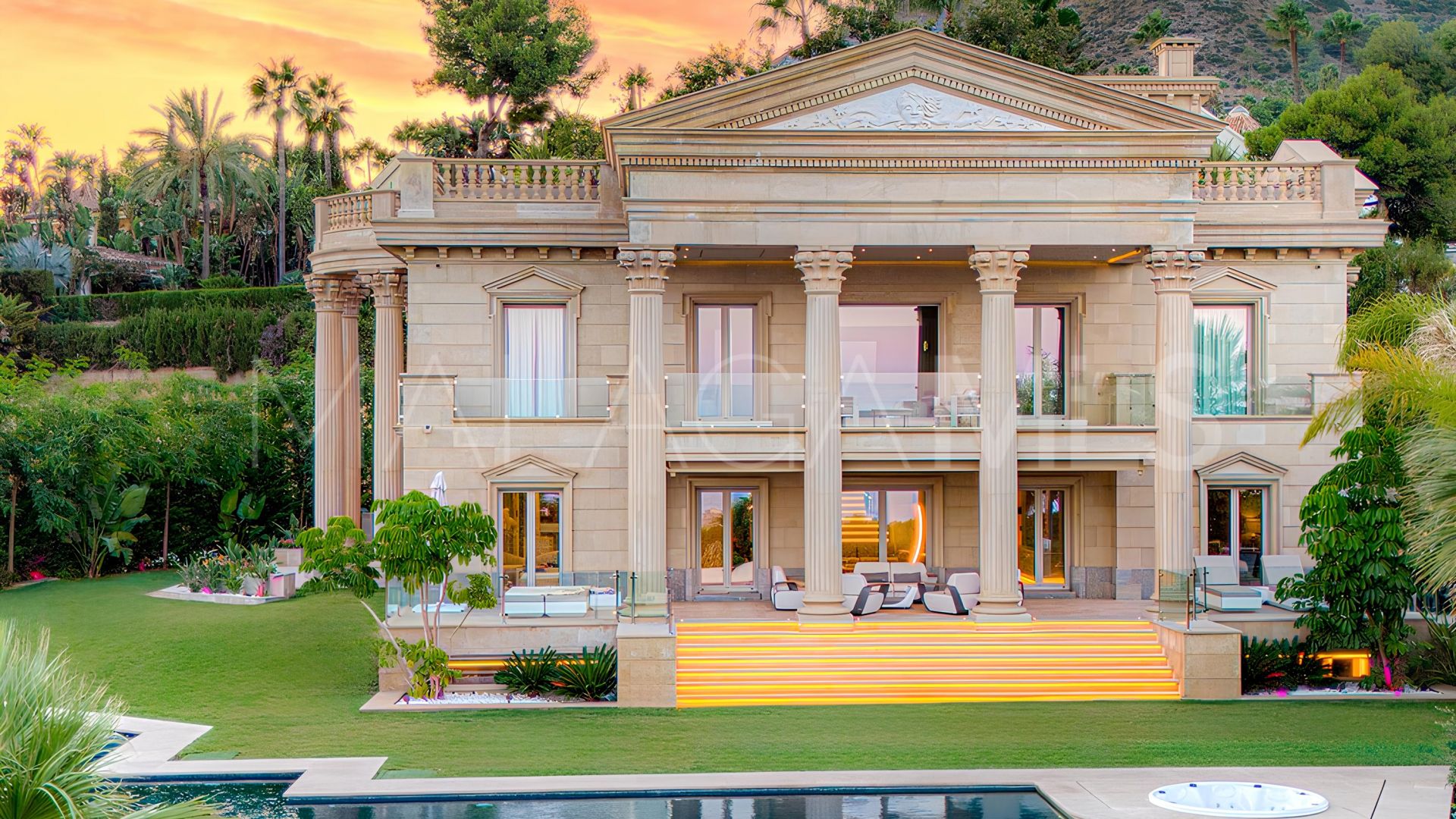 Villa for sale in Sierra Blanca