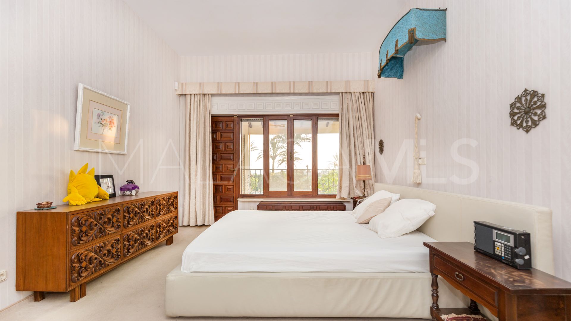 Buy villa in La Reserva de los Monteros