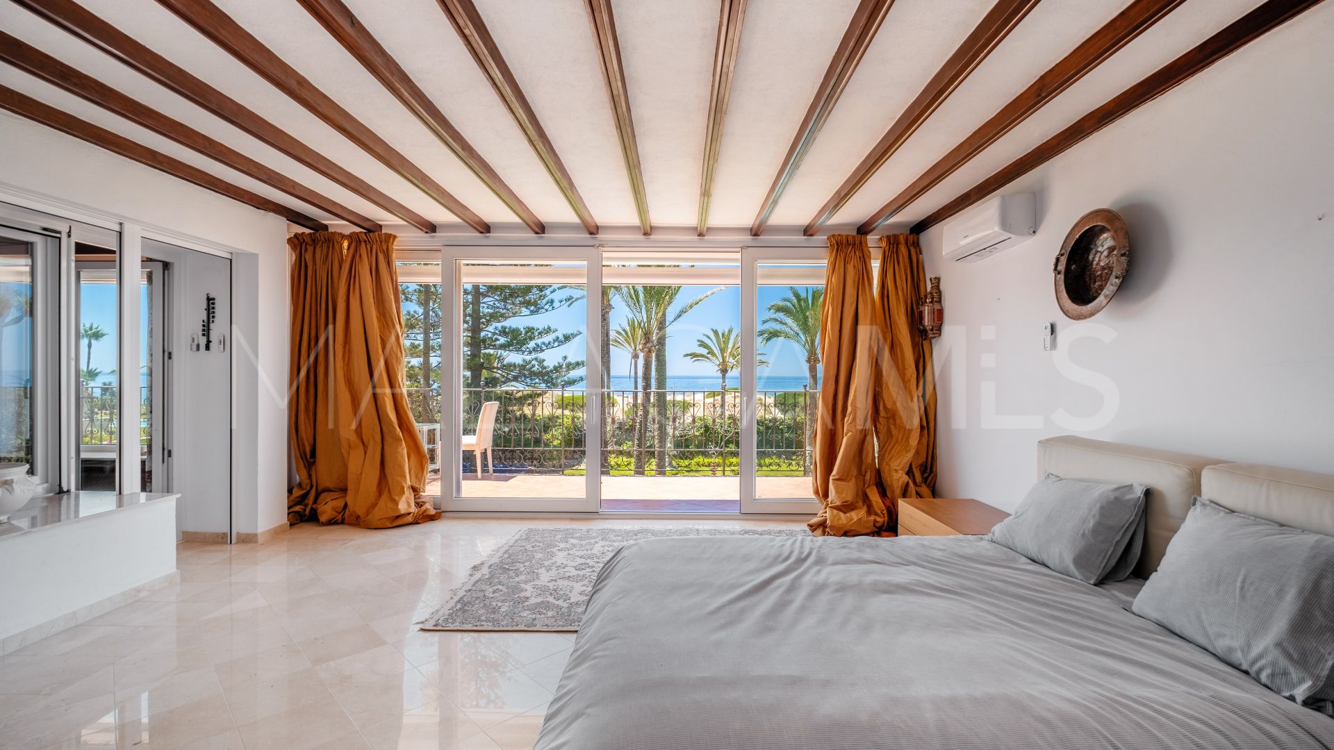La Reserva de los Monteros villa for sale