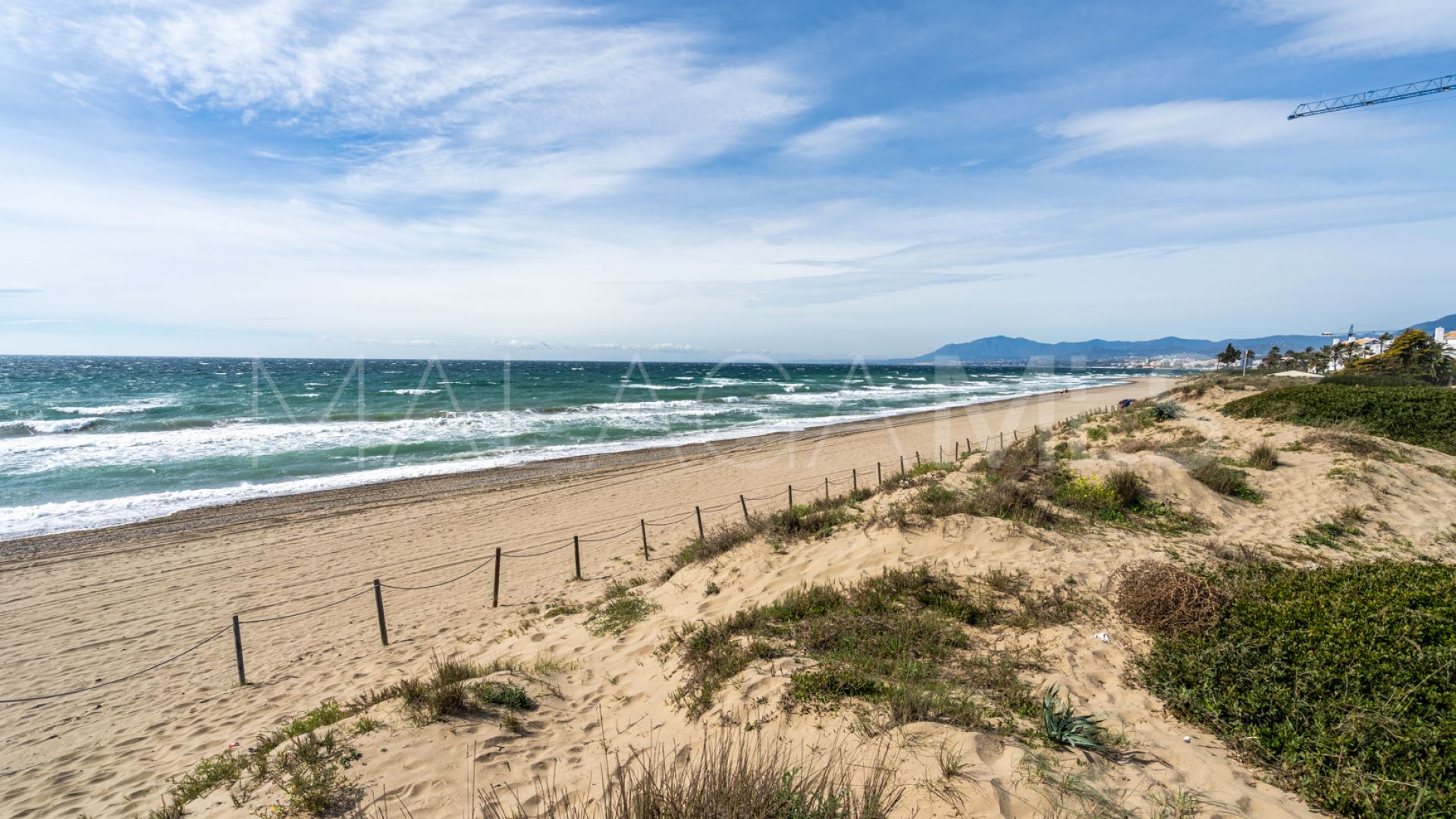 Buy villa in La Reserva de los Monteros