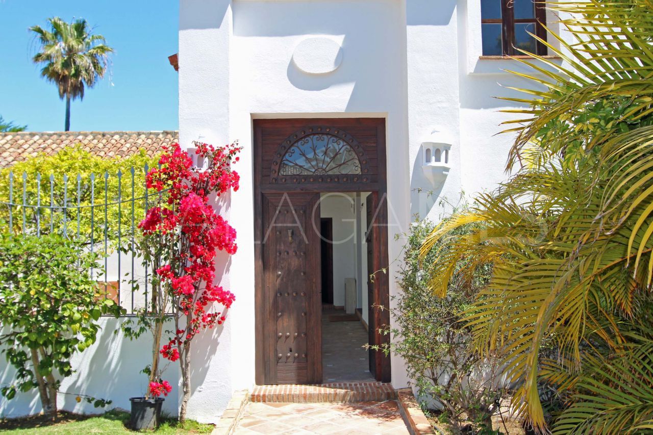 Villa in Guadalmina Baja for sale