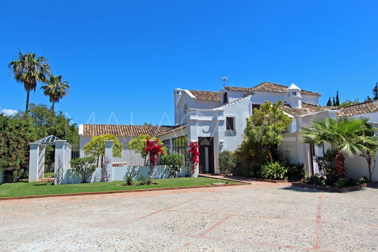 Villa in Guadalmina Baja for sale