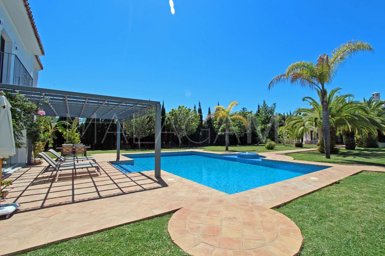 Villa in Guadalmina Baja for sale