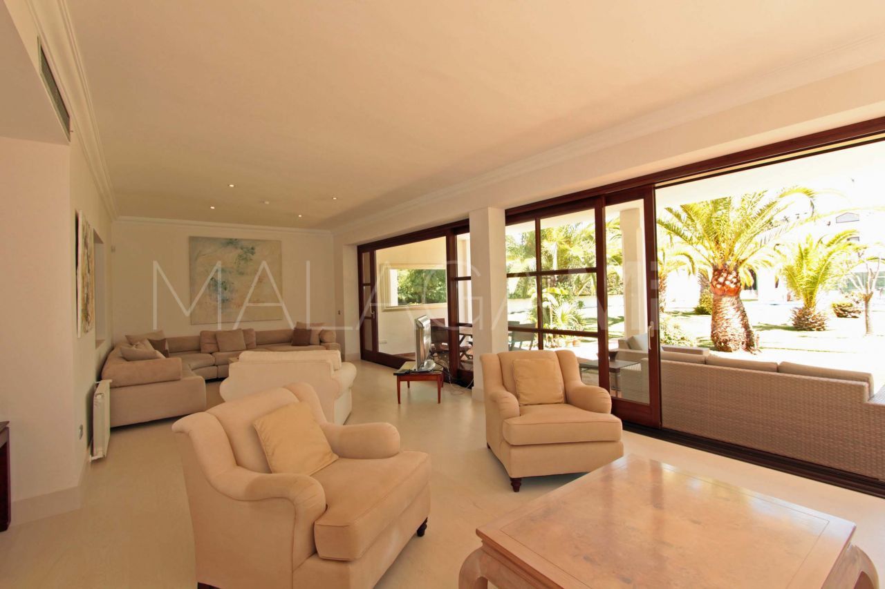 Villa in Guadalmina Baja for sale