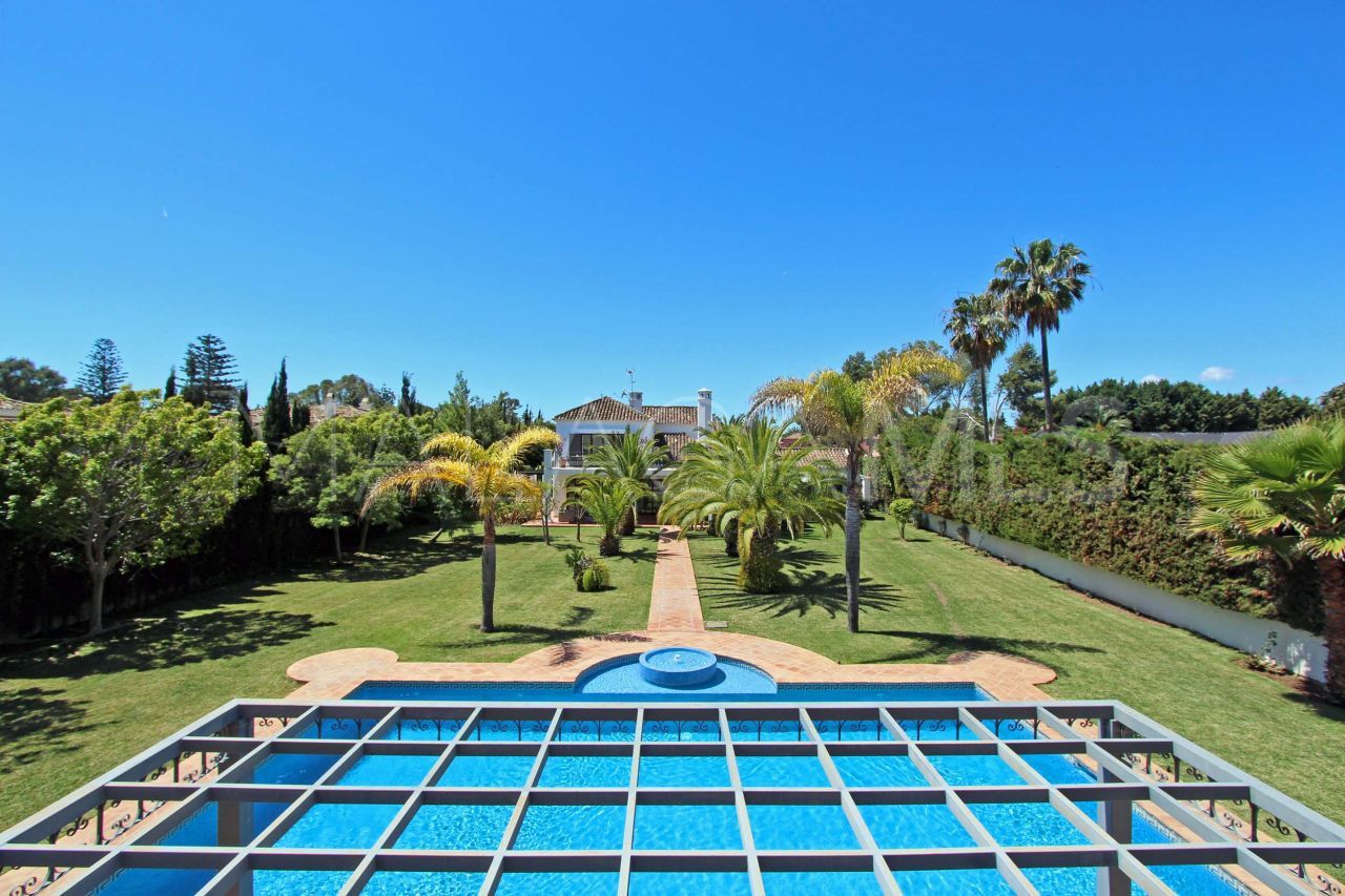 Villa in Guadalmina Baja for sale