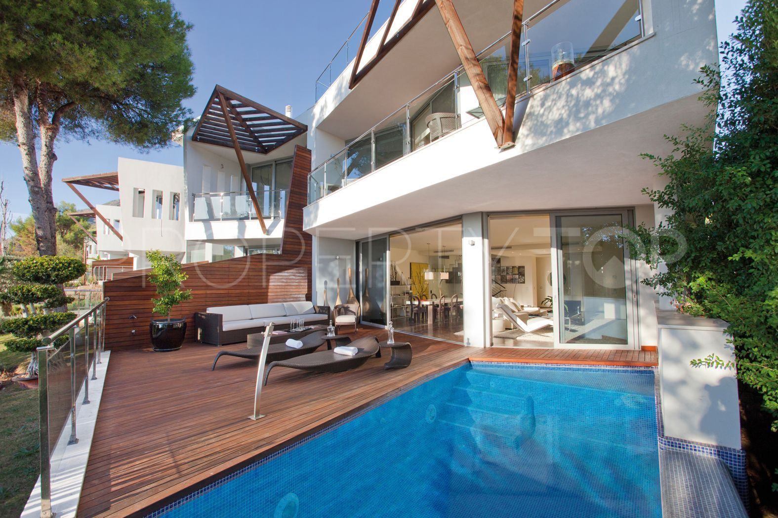 2 bedrooms town house in Marbella City for sale