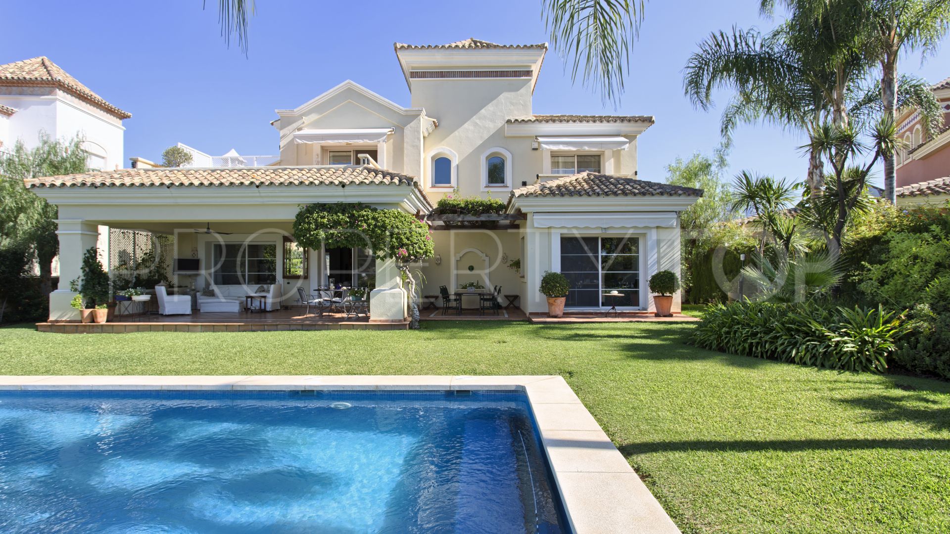 Villa for sale in La Quinta Golf with 4 bedrooms