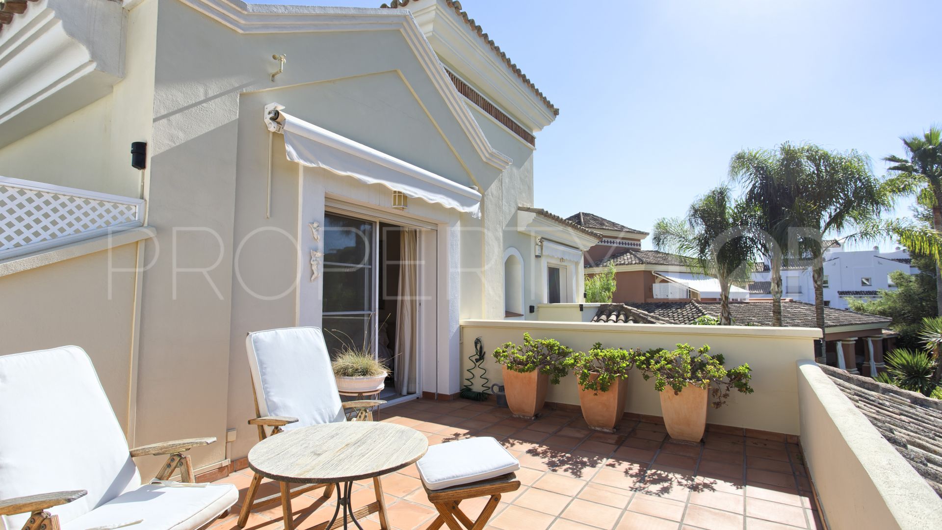 Se vende villa en La Quinta Golf con 4 dormitorios