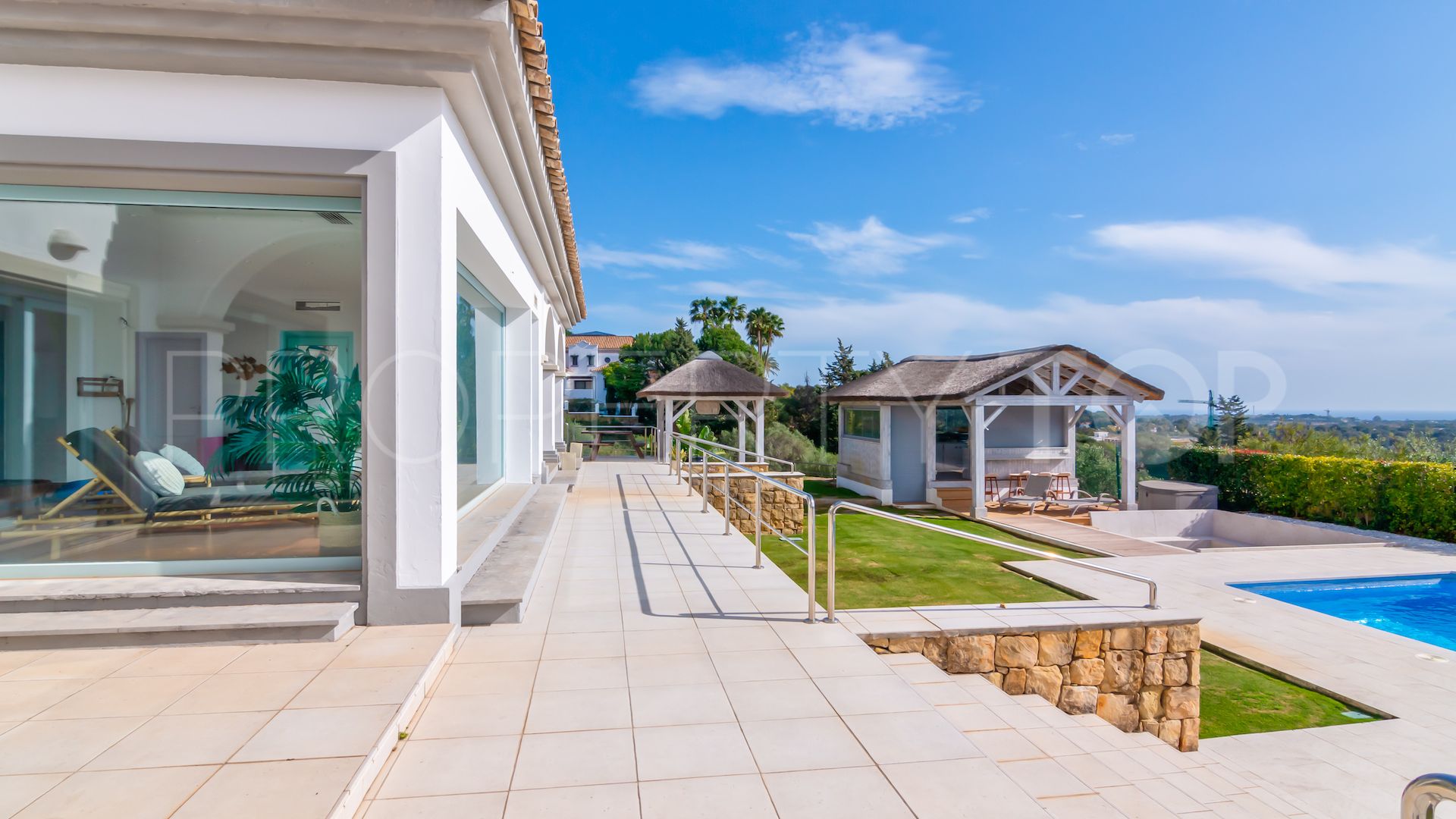 For sale villa in La Reserva with 5 bedrooms