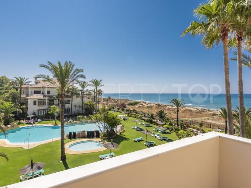 Atico duplex con 4 dormitorios en venta en Los Monteros Playa