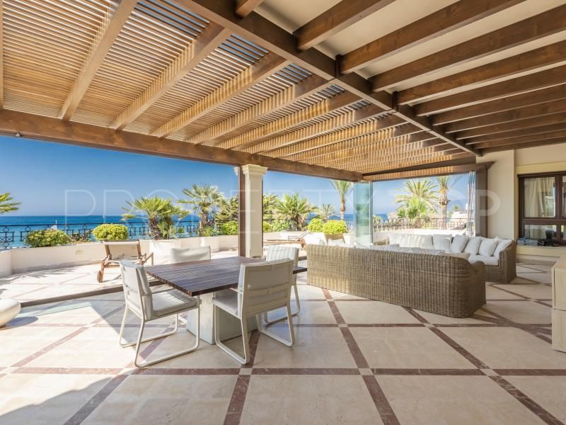 For sale 4 bedrooms duplex penthouse in Los Monteros Playa