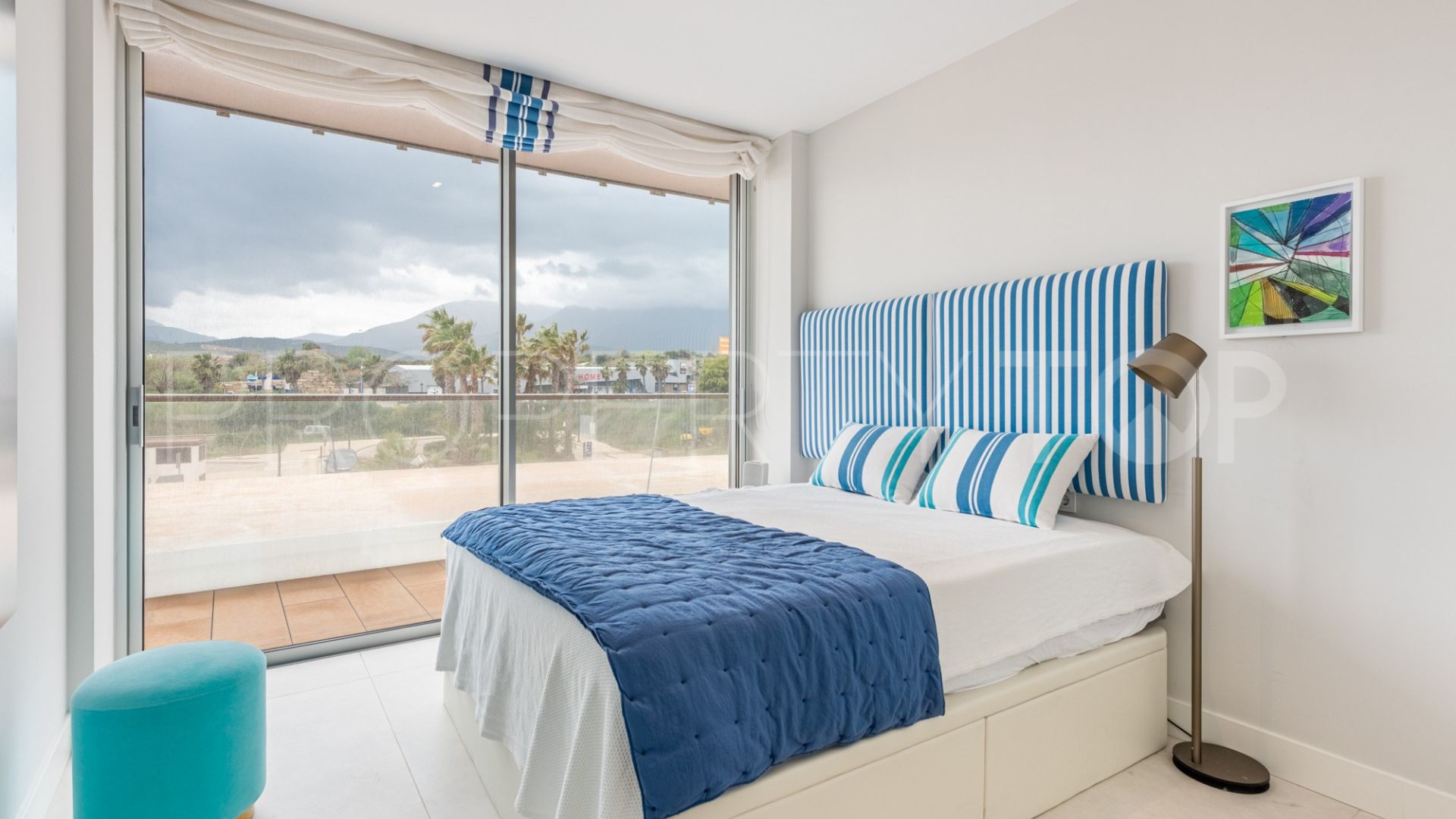 Estepona Playa, apartamento en venta de 3 dormitorios
