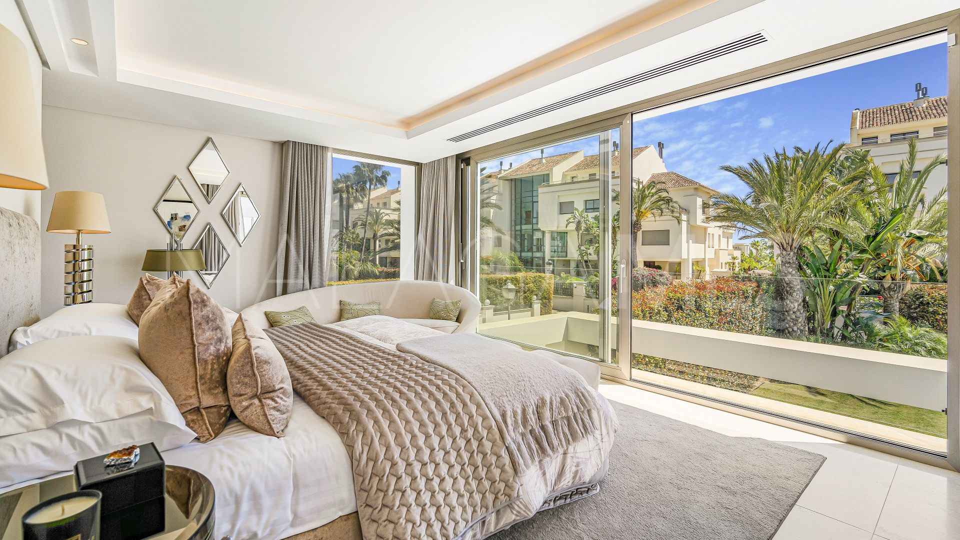 Villa for sale in Marbella Goldene Meile