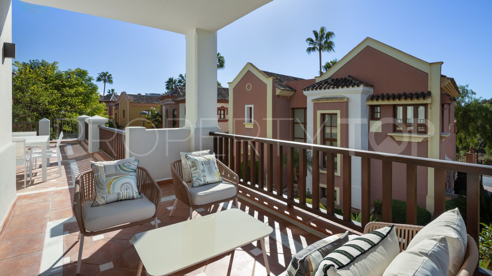 For sale 5 bedrooms villa in La Capellania