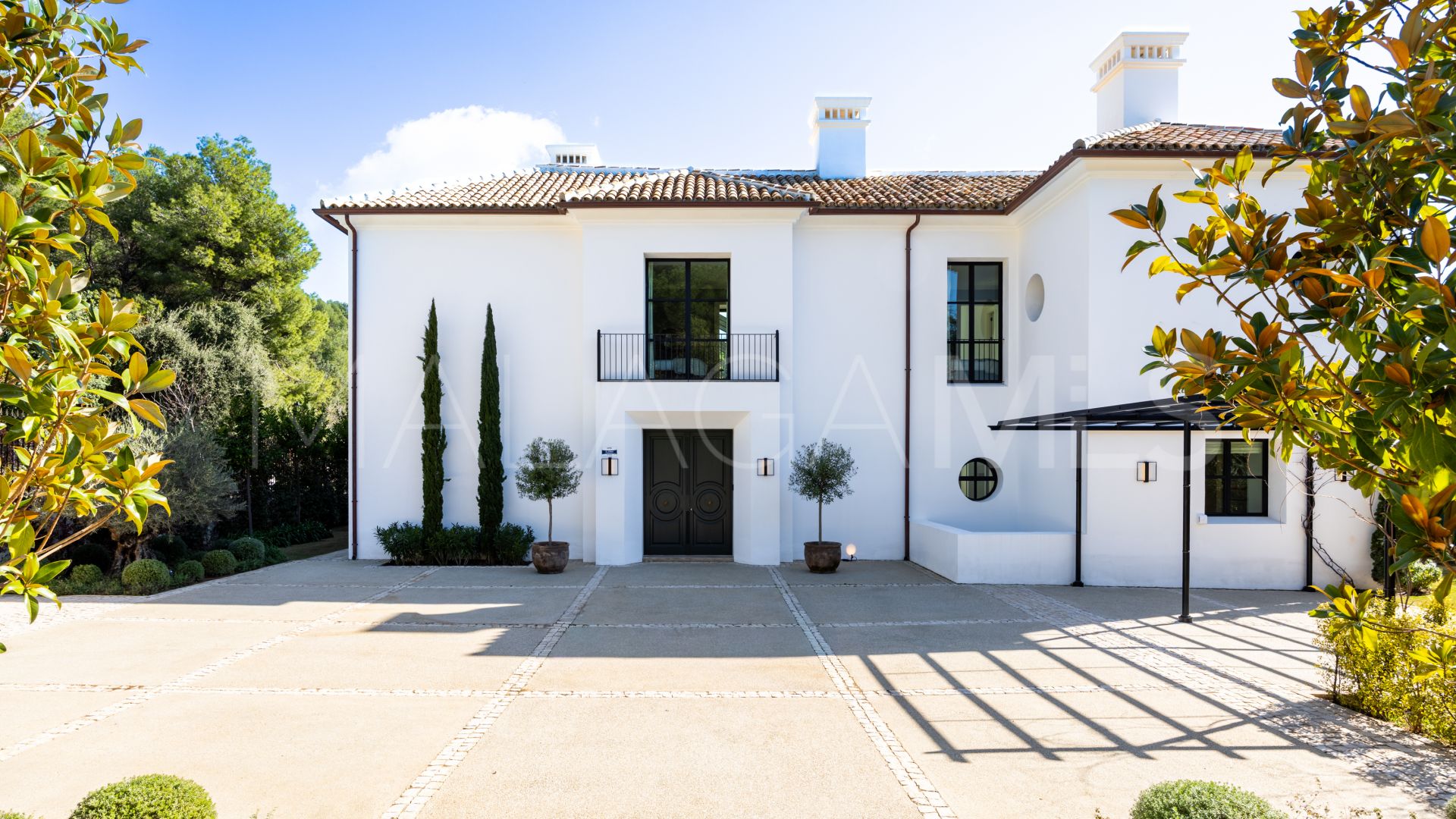 Villa in Cascada de Camojan for sale