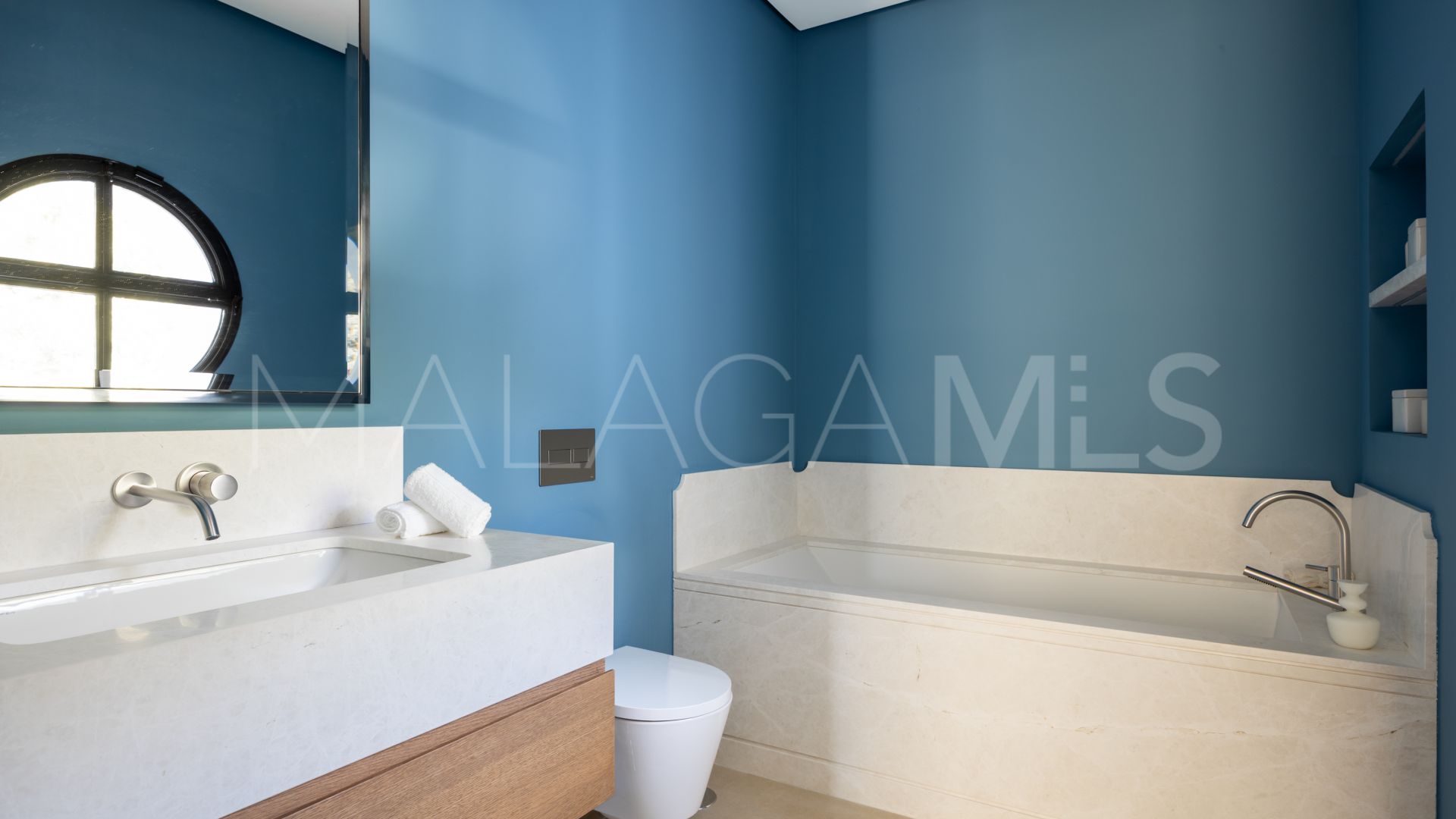 Villa in Cascada de Camojan for sale