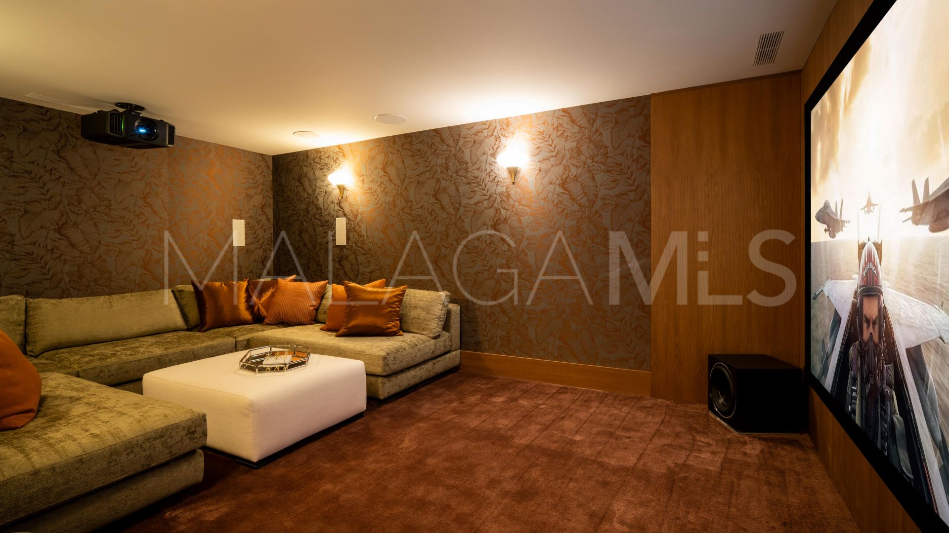 Villa in El Herrojo for sale