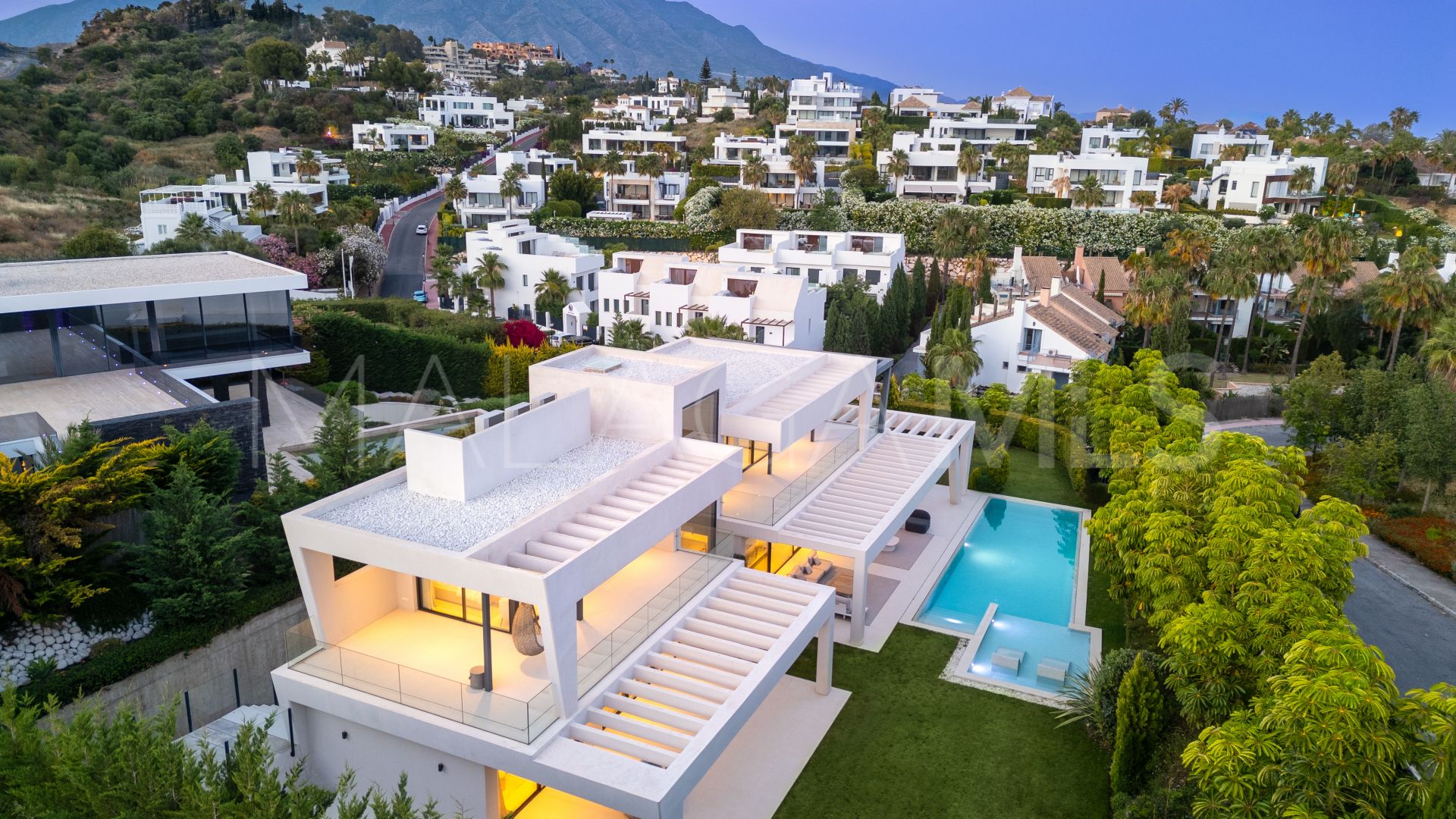 Nueva Andalucia, villa for sale de 6 bedrooms