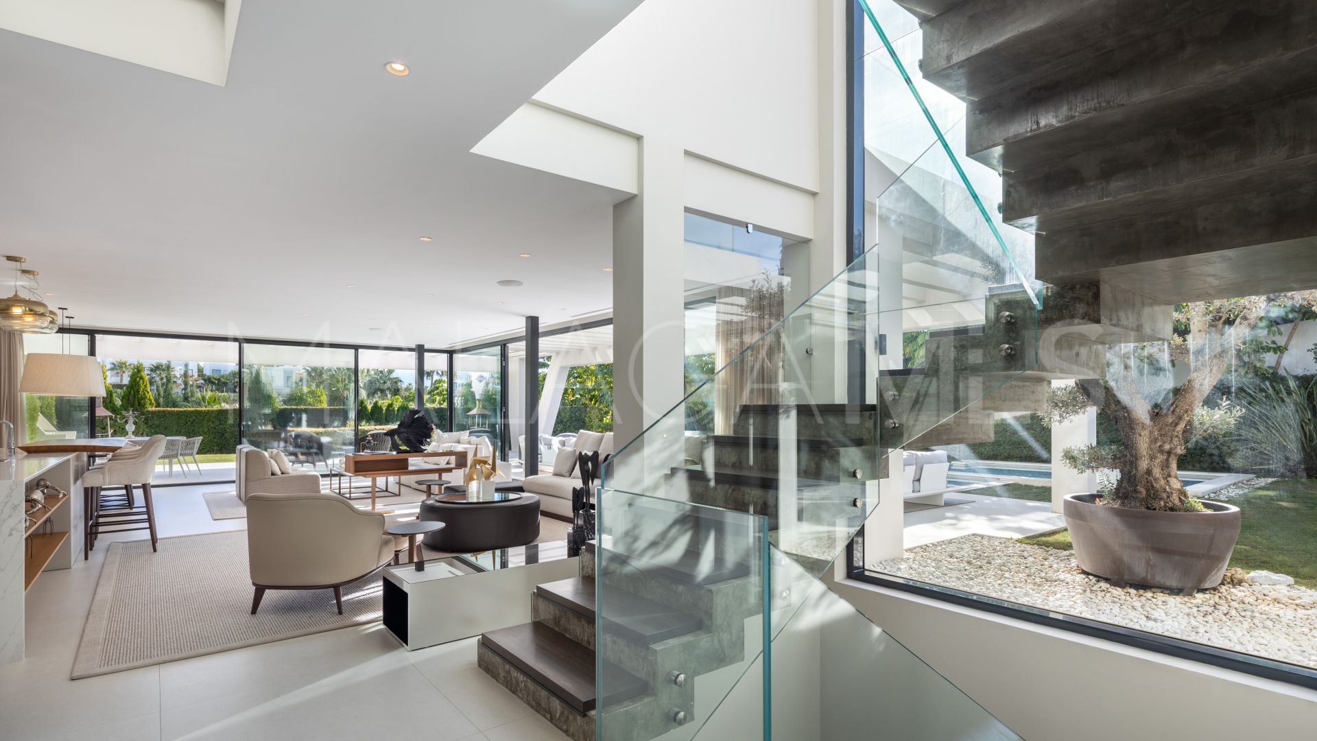 Nueva Andalucia, villa for sale de 6 bedrooms