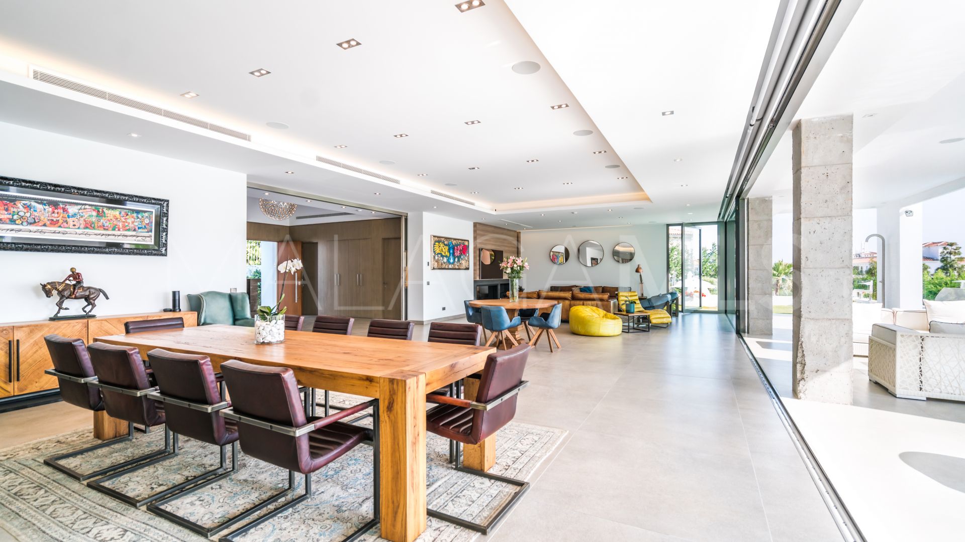 Villa for sale de 9 bedrooms in Nueva Andalucia