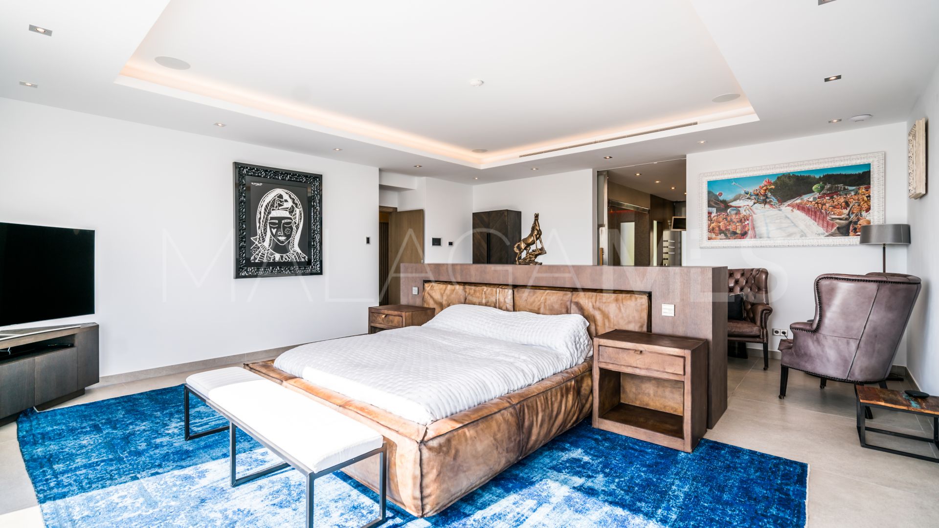Villa for sale de 9 bedrooms in Nueva Andalucia