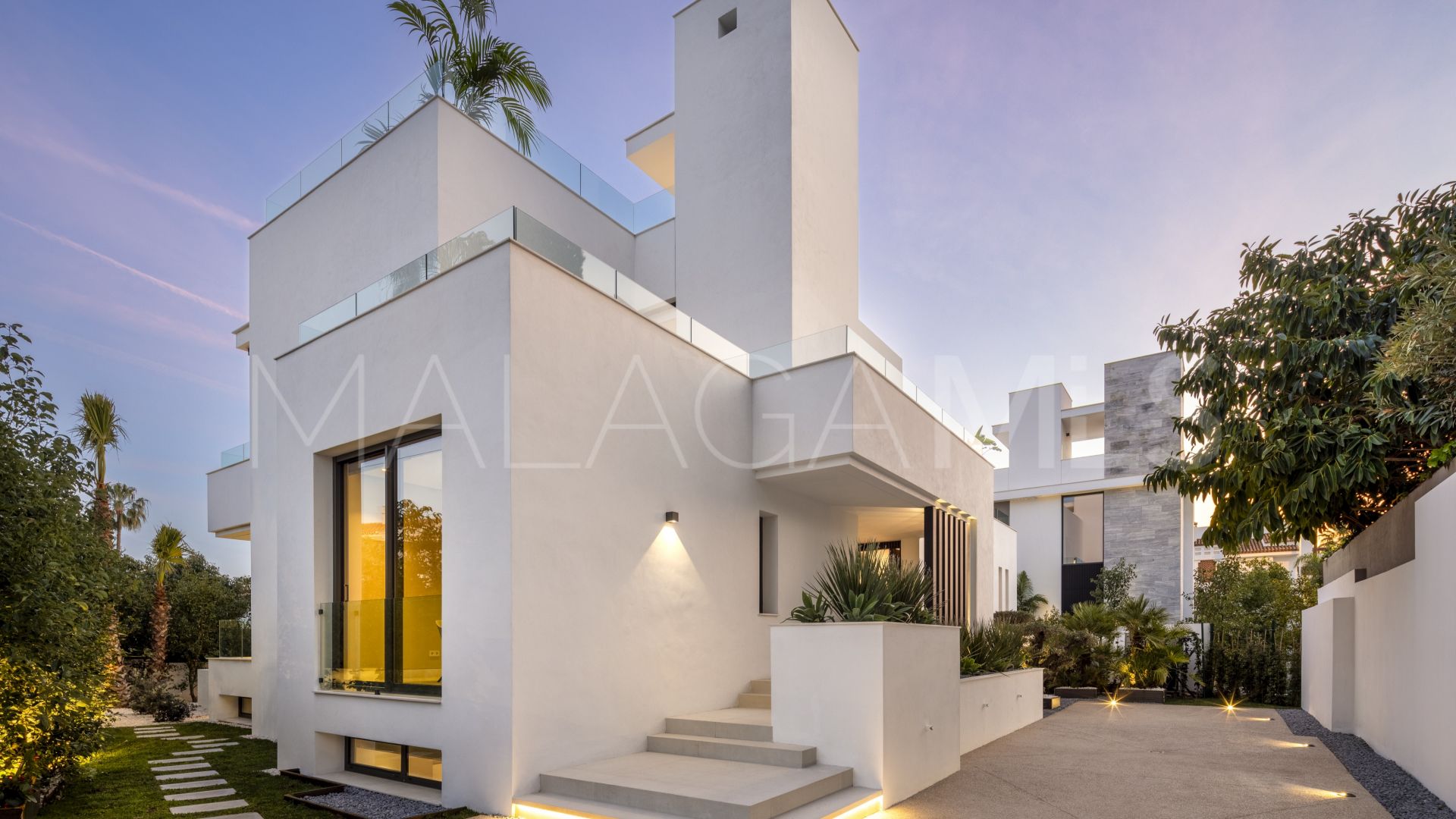 Villa for sale in Los Angeles