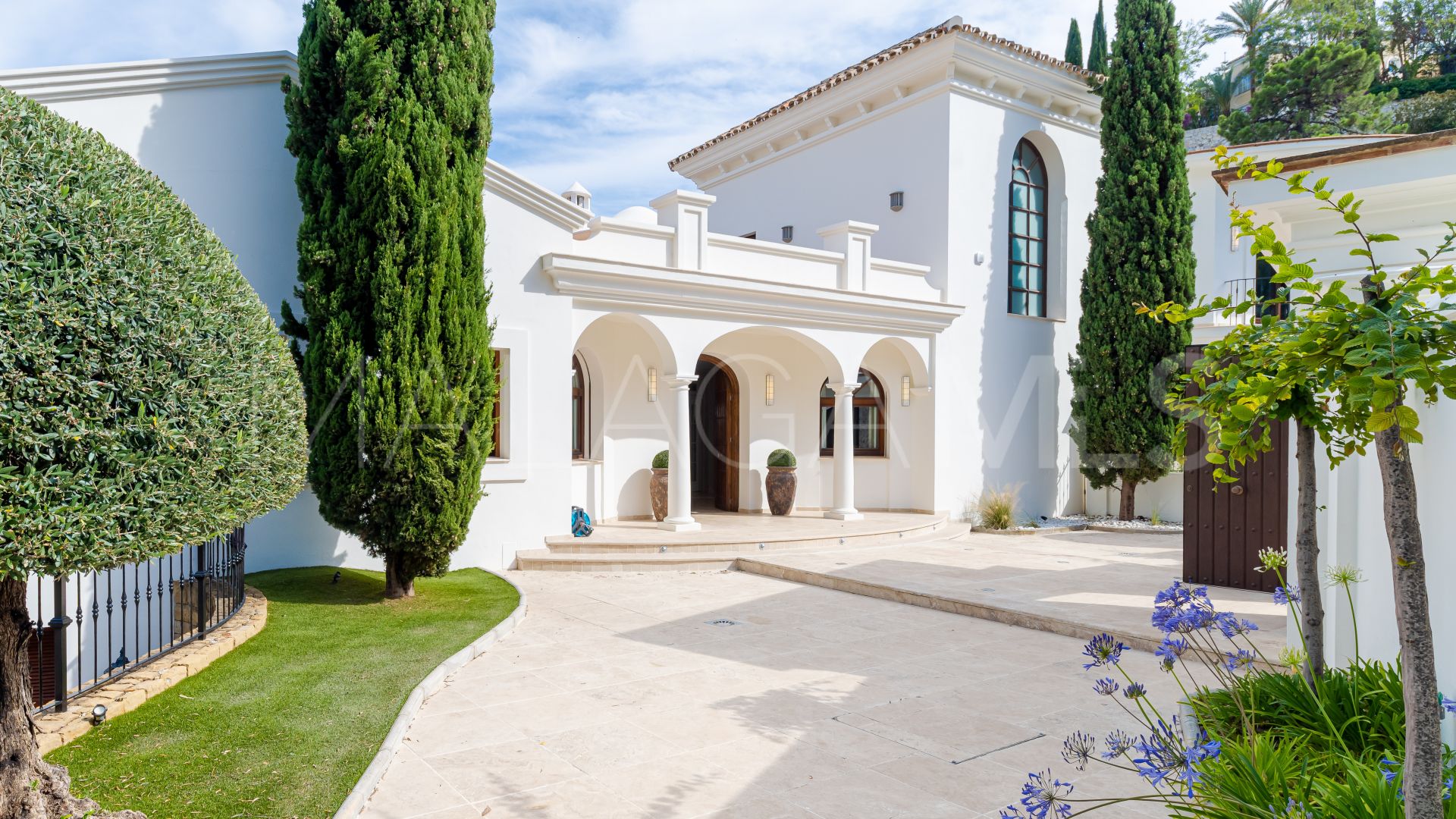 Se vende villa with 7 bedrooms in El Herrojo