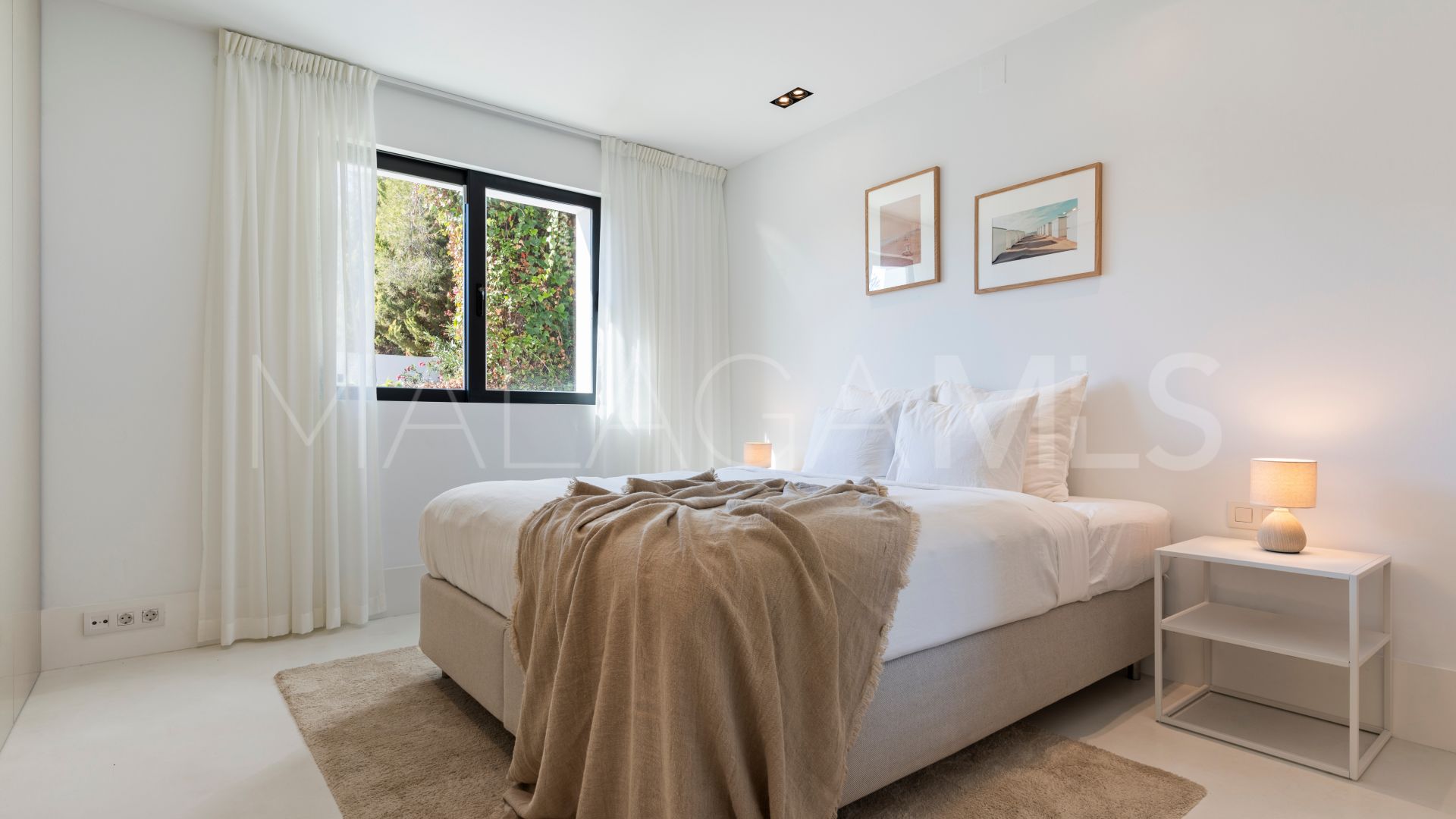 Villa for sale in Las Brisas