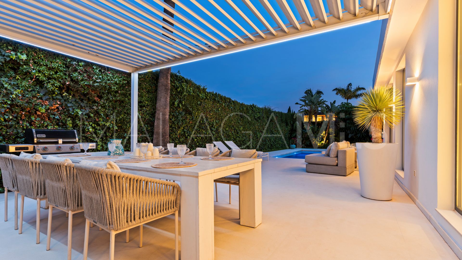 Villa for sale in Las Brisas