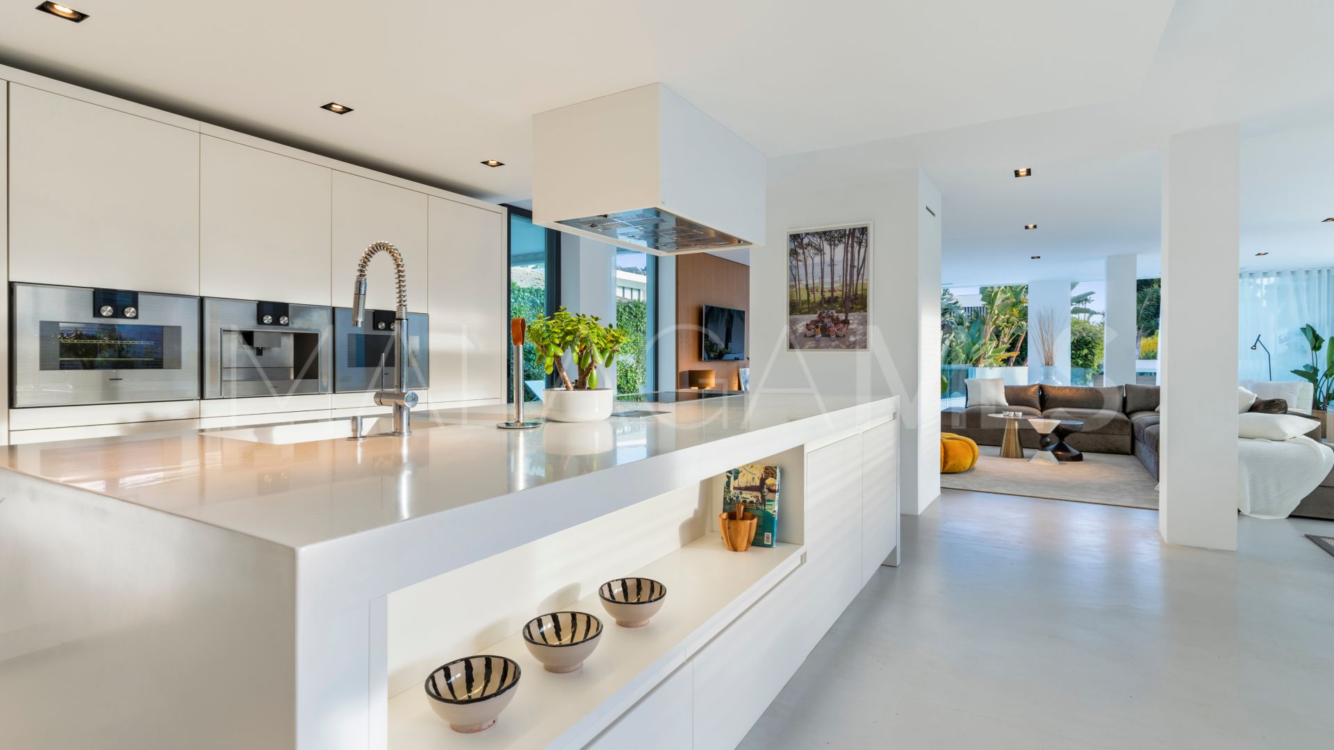 Villa for sale in Las Brisas
