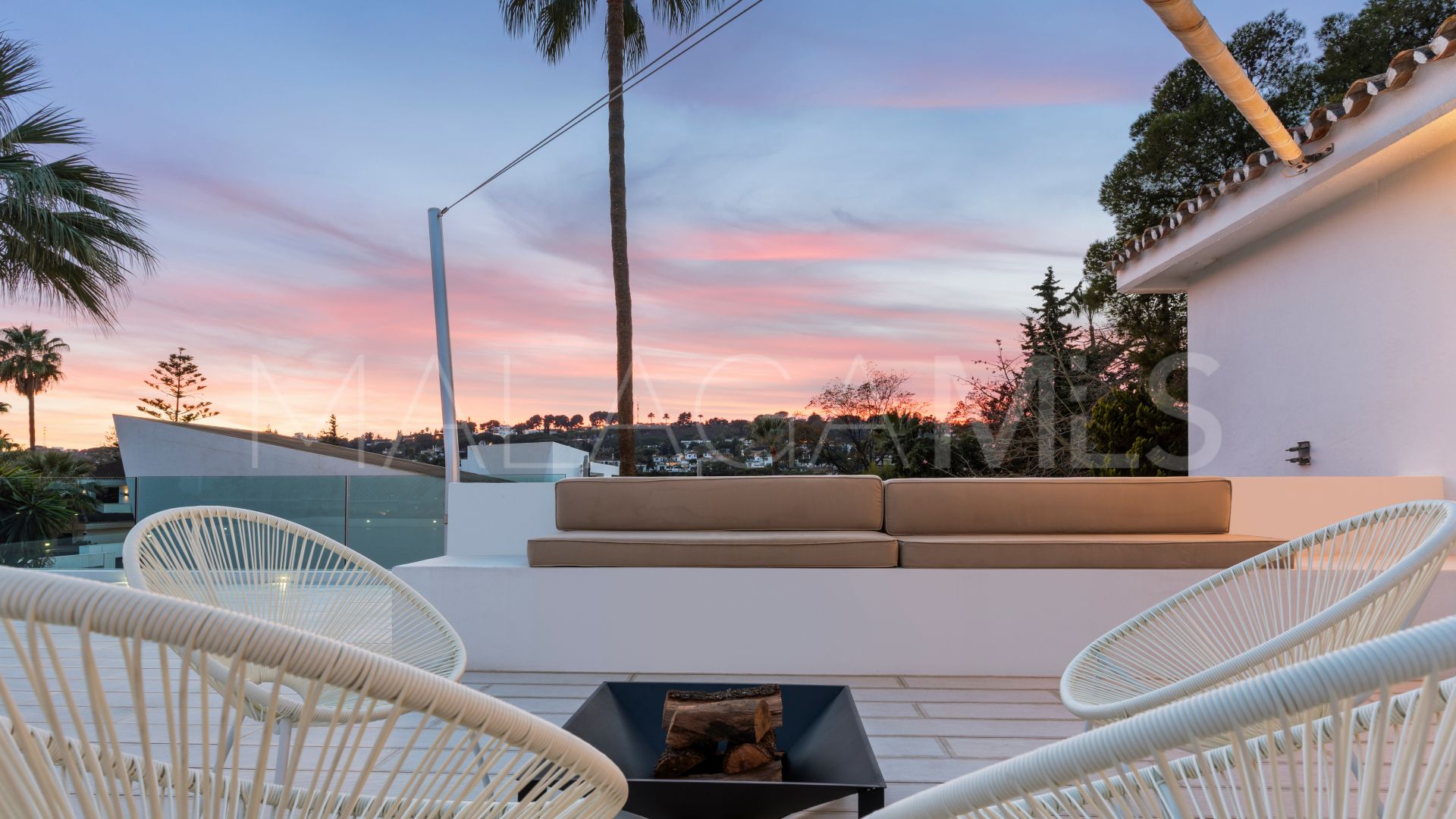 Villa for sale in Las Brisas