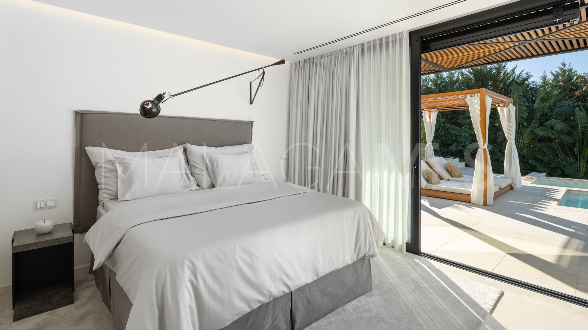 Villa for sale in Nueva Andalucia de 6 bedrooms