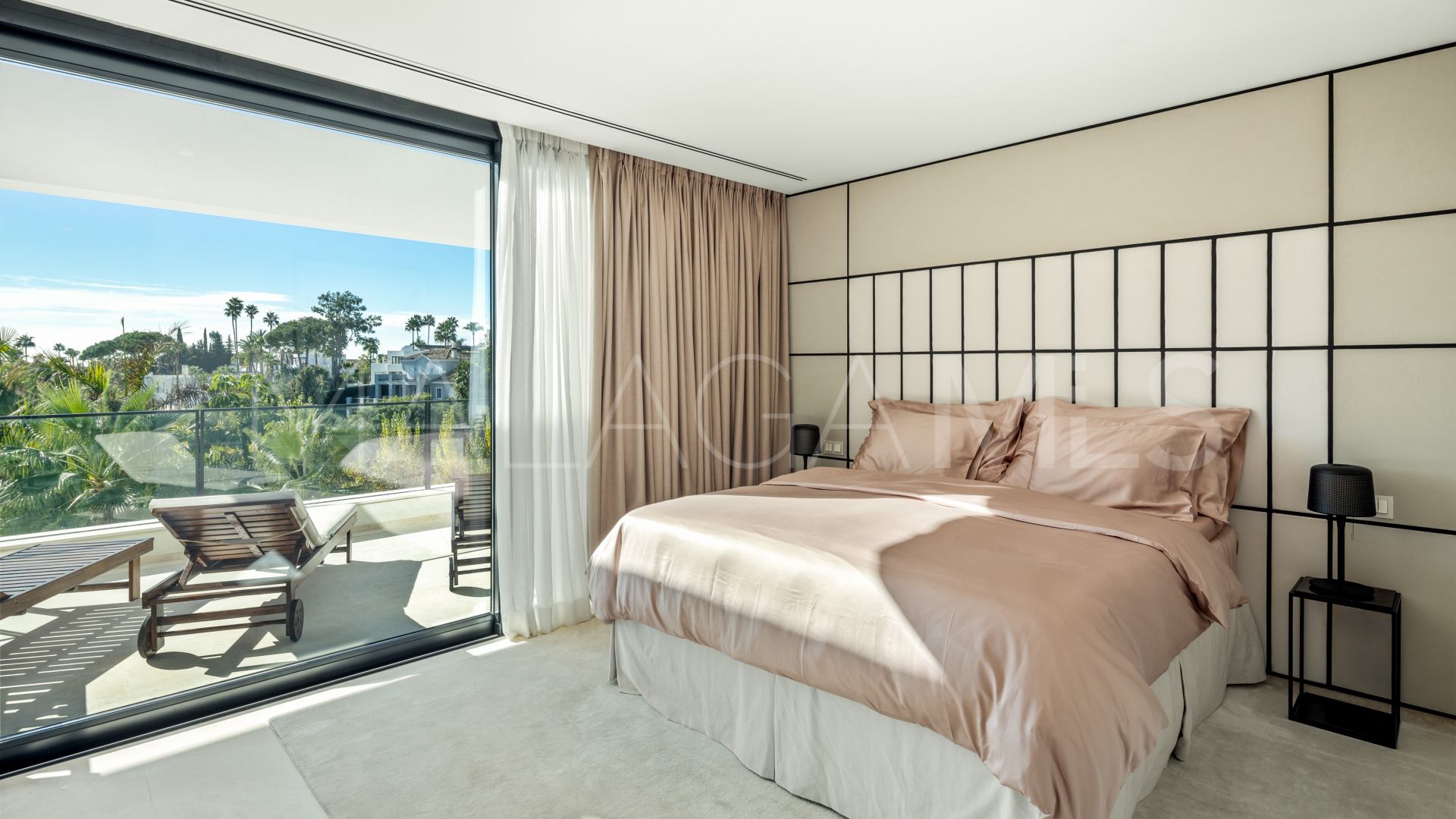Villa for sale in Nueva Andalucia de 6 bedrooms