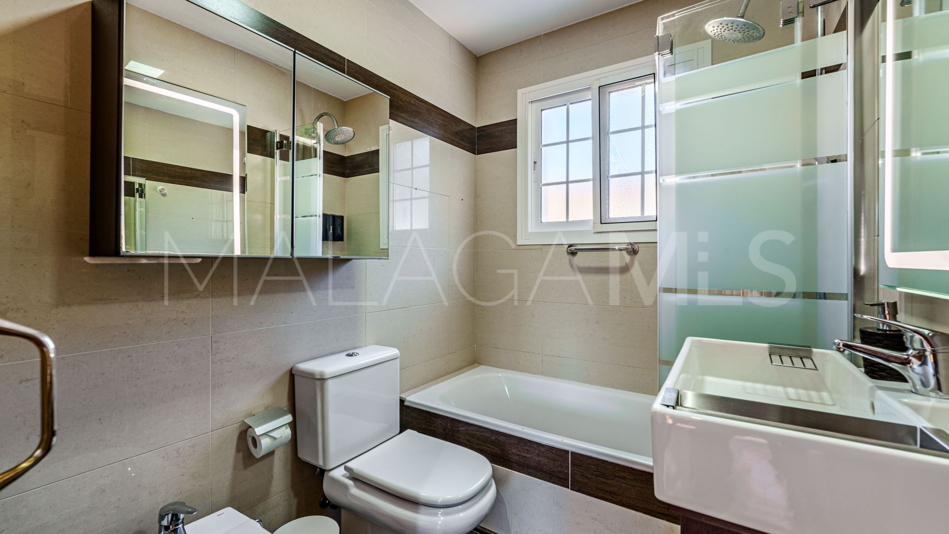 Villa for sale in La Colina