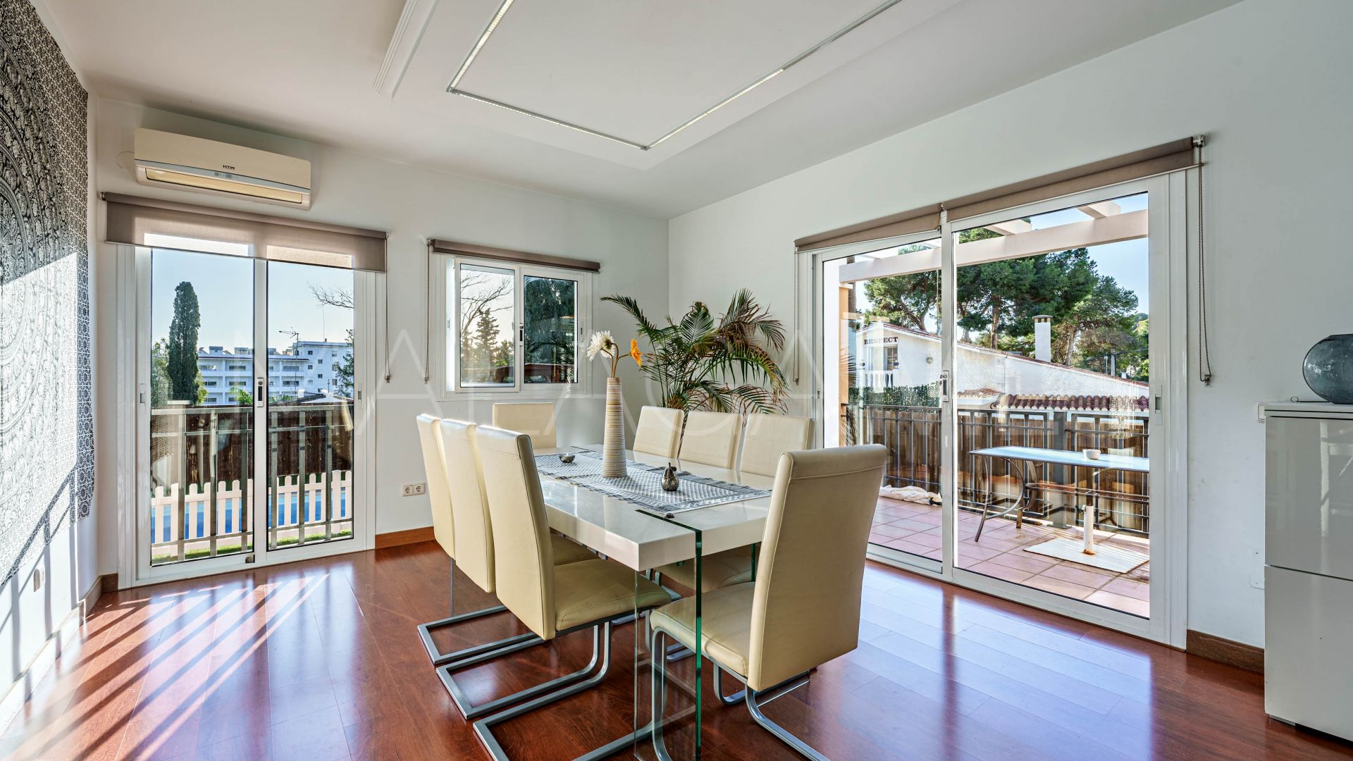 Villa for sale in La Colina