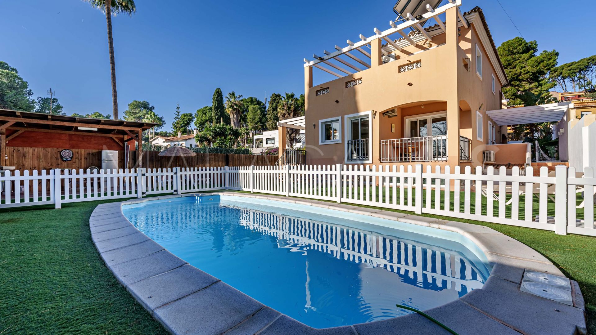 Villa for sale in La Colina