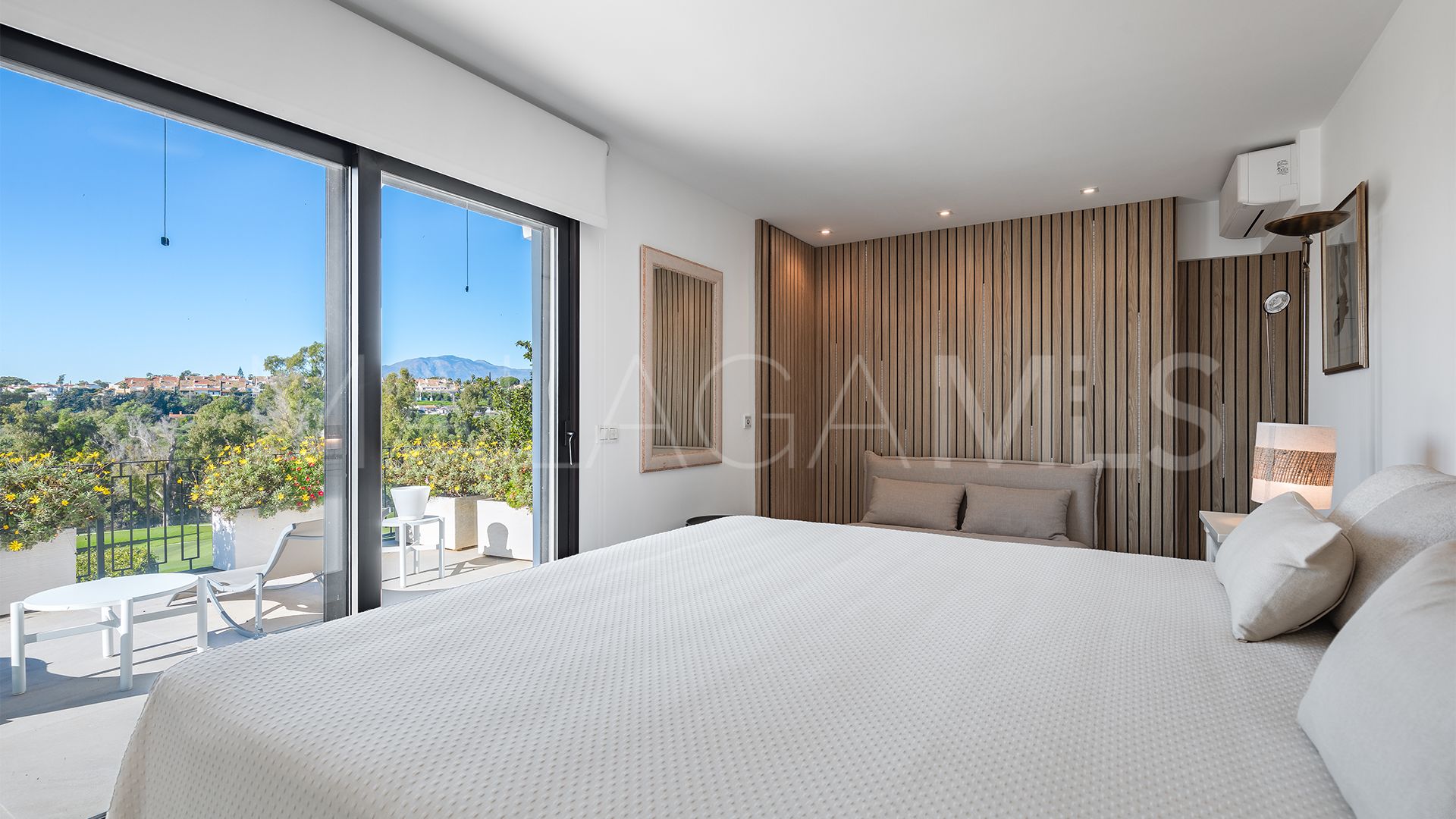 Villa for sale in Guadalmina Alta