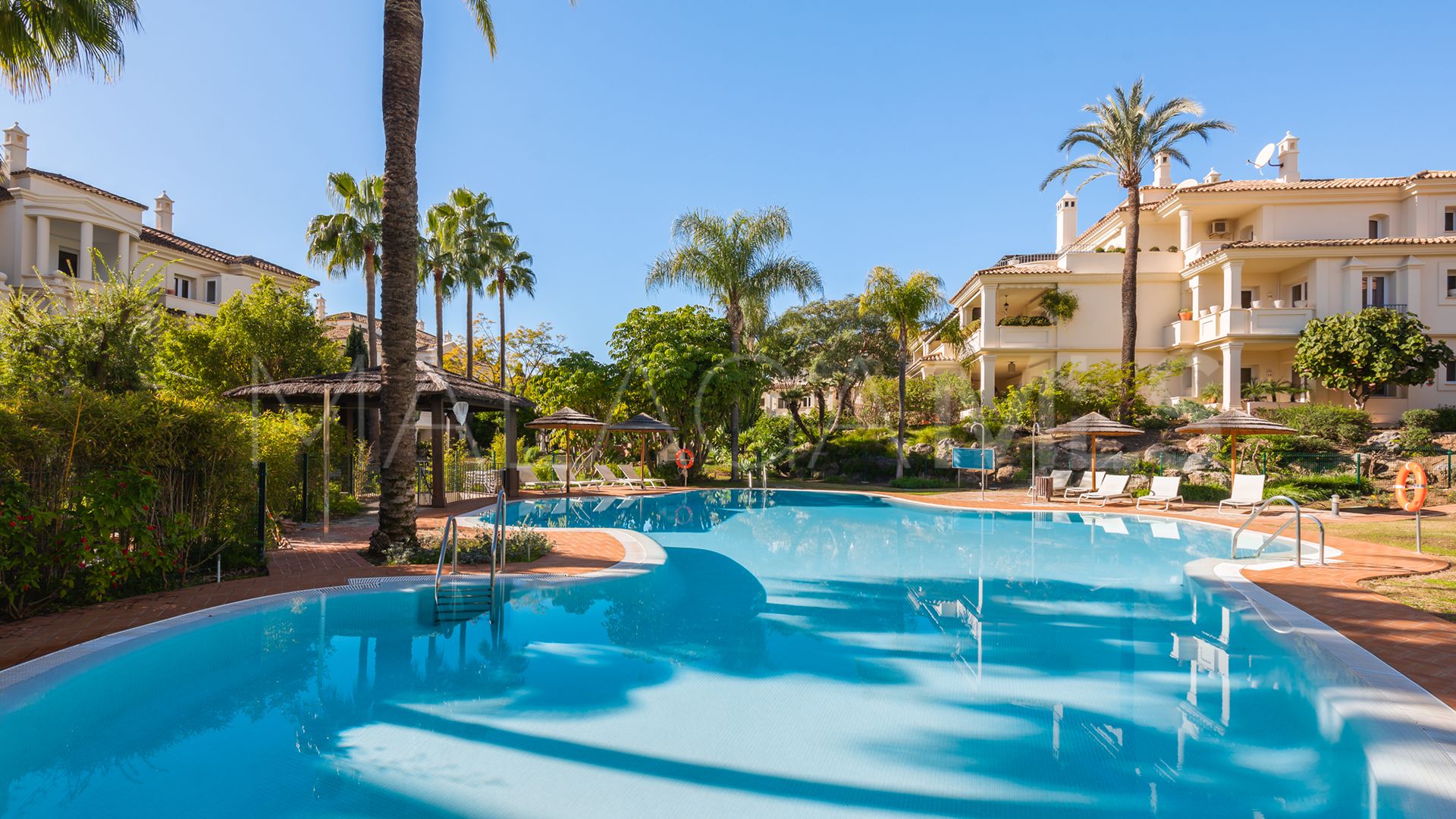 3 bedrooms duplex penthouse in Las Alamandas for sale