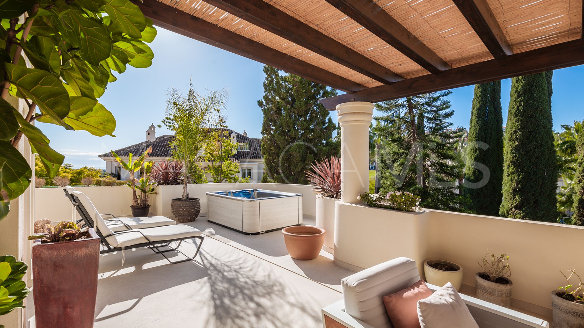 3 bedrooms duplex penthouse in Las Alamandas for sale