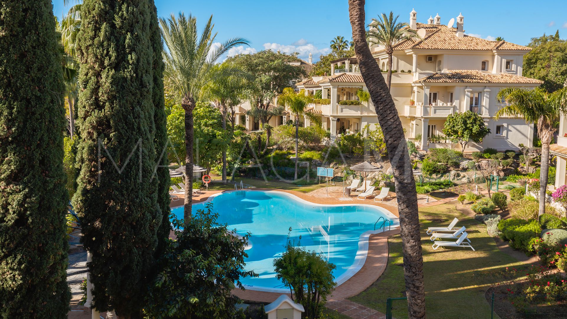 3 bedrooms duplex penthouse in Las Alamandas for sale