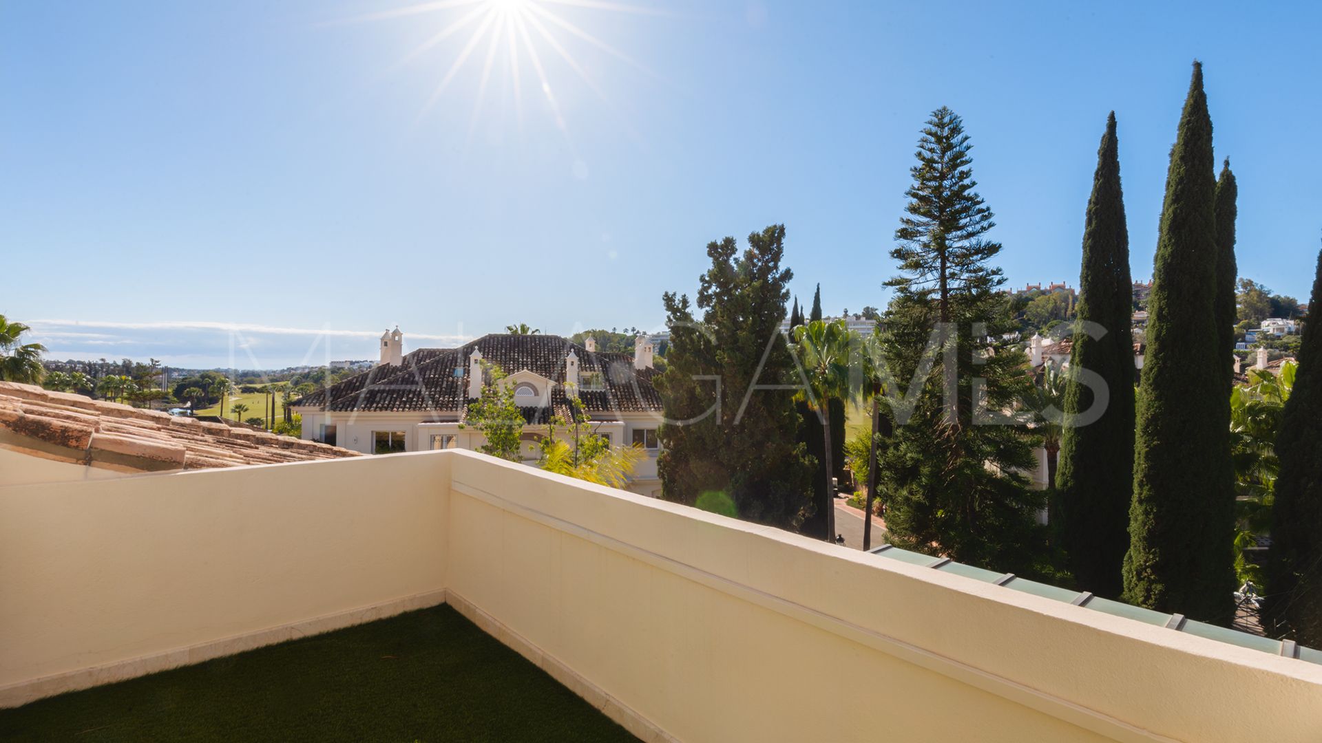 3 bedrooms duplex penthouse in Las Alamandas for sale