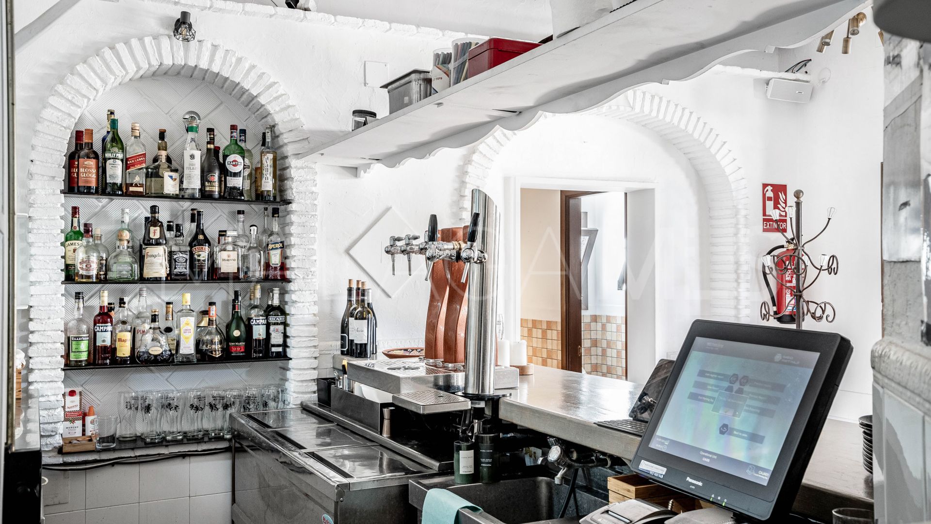 Restaurante for sale in Nueva Andalucia de 5 bedrooms