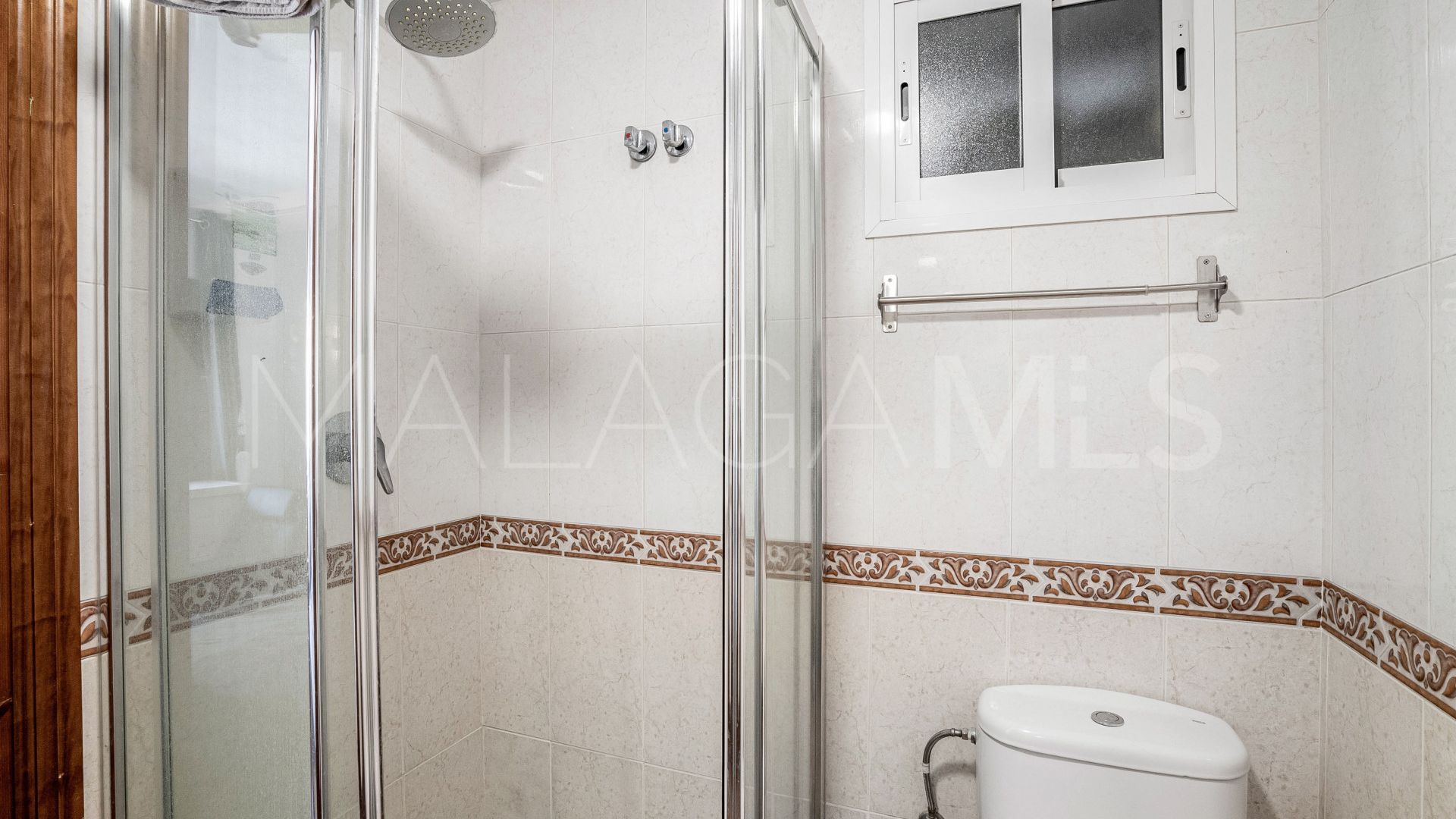 Restaurante for sale in Nueva Andalucia de 5 bedrooms