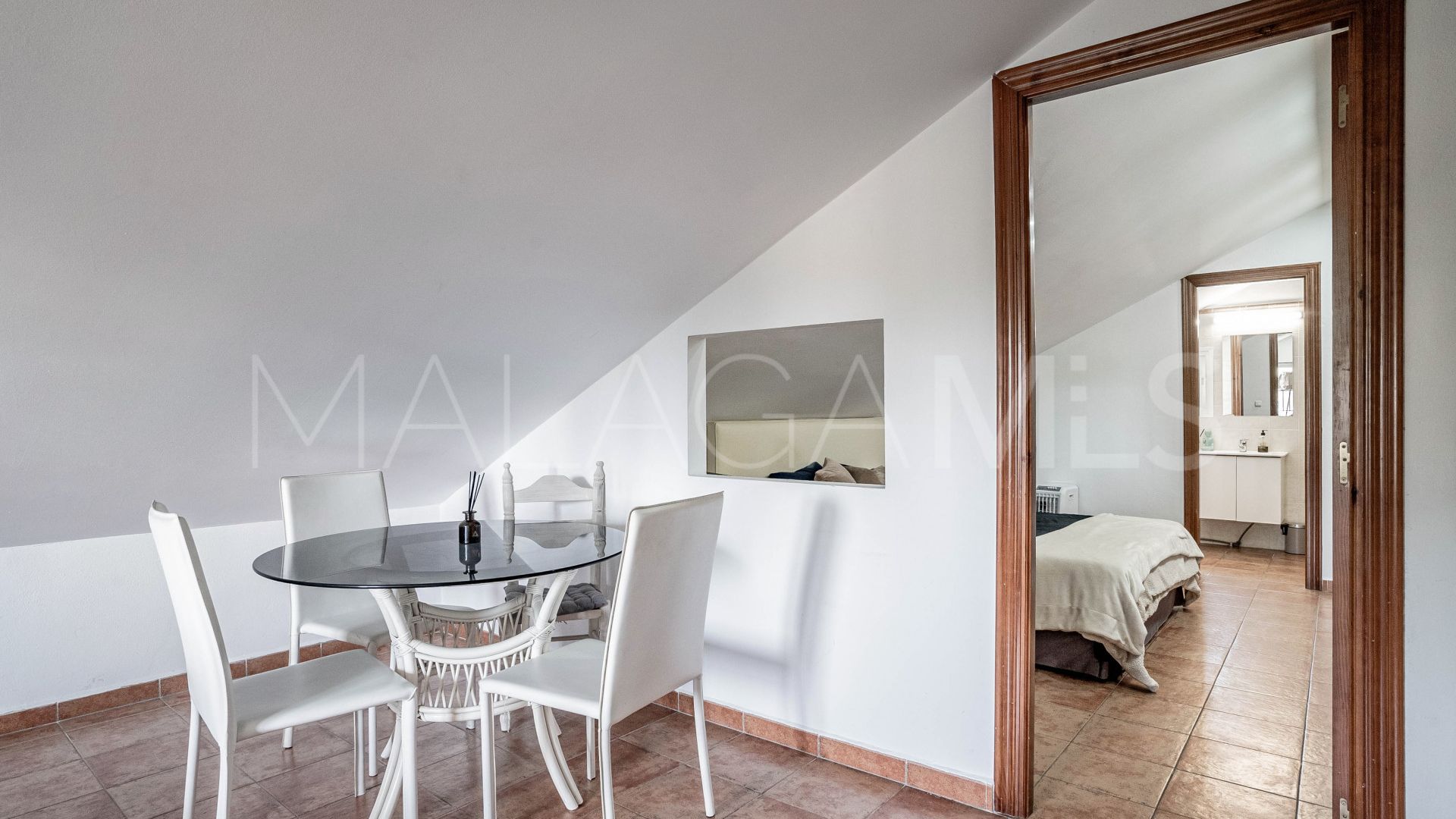 Restaurante for sale in Nueva Andalucia de 5 bedrooms