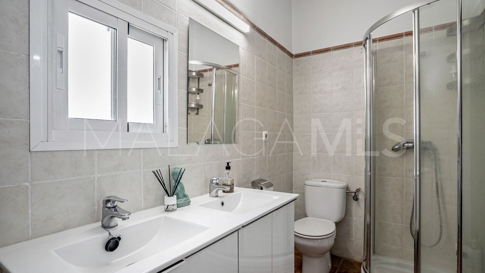 Restaurante for sale in Nueva Andalucia de 5 bedrooms