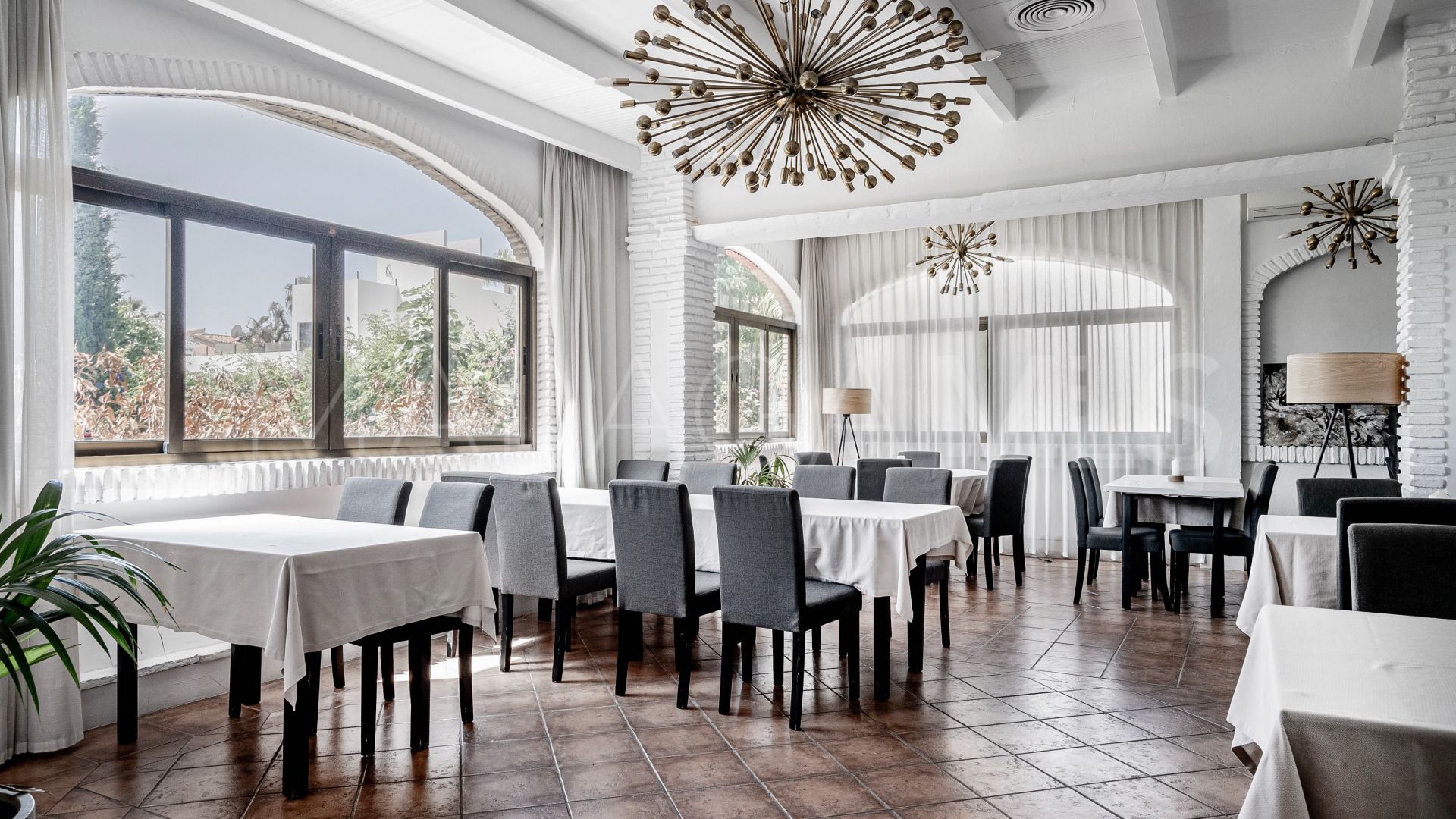 Restaurante for sale in Nueva Andalucia de 5 bedrooms