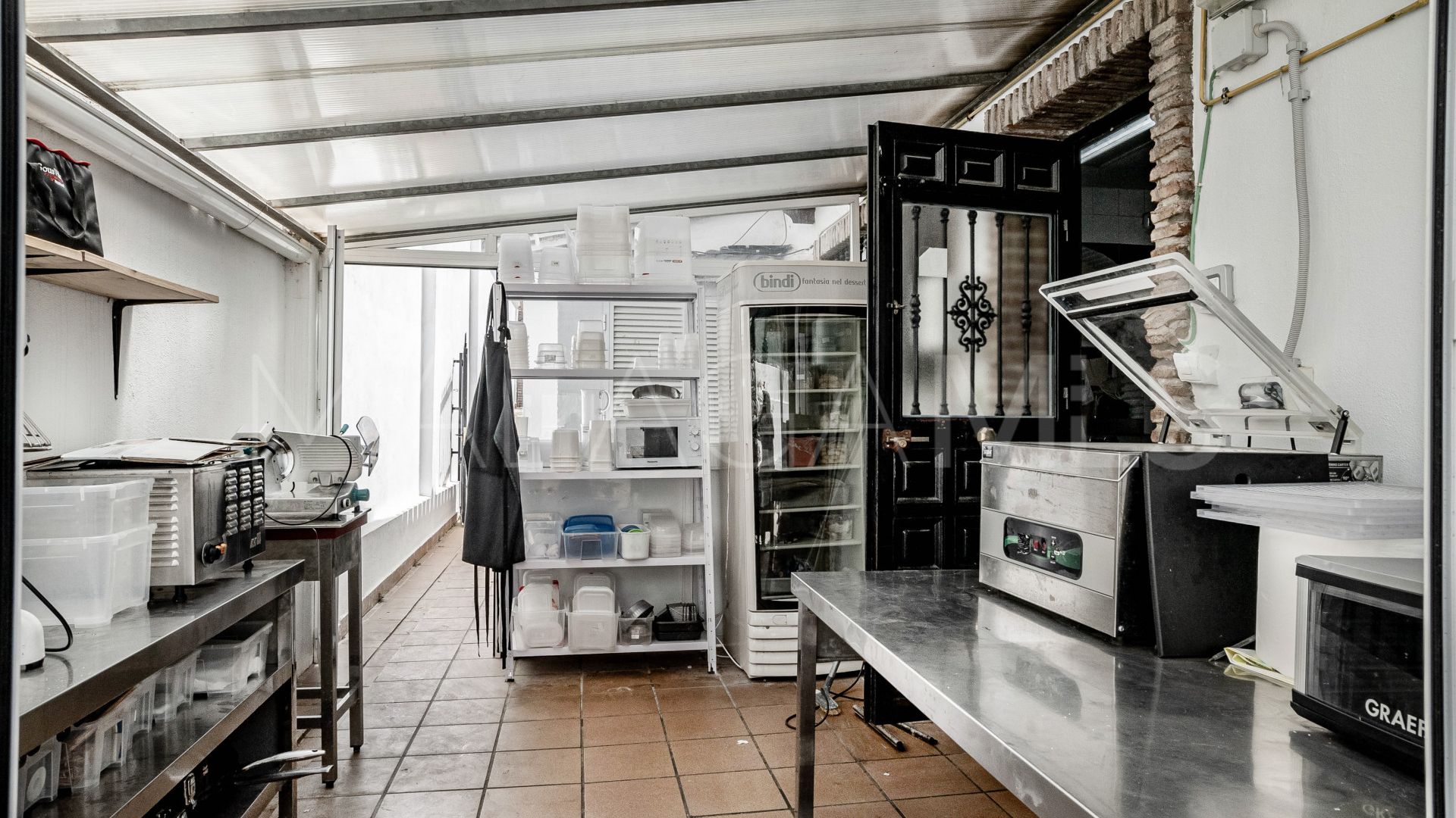 Restaurante for sale in Nueva Andalucia de 5 bedrooms