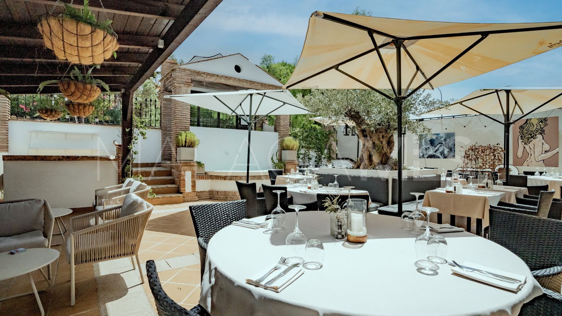Restaurante for sale in Nueva Andalucia de 5 bedrooms