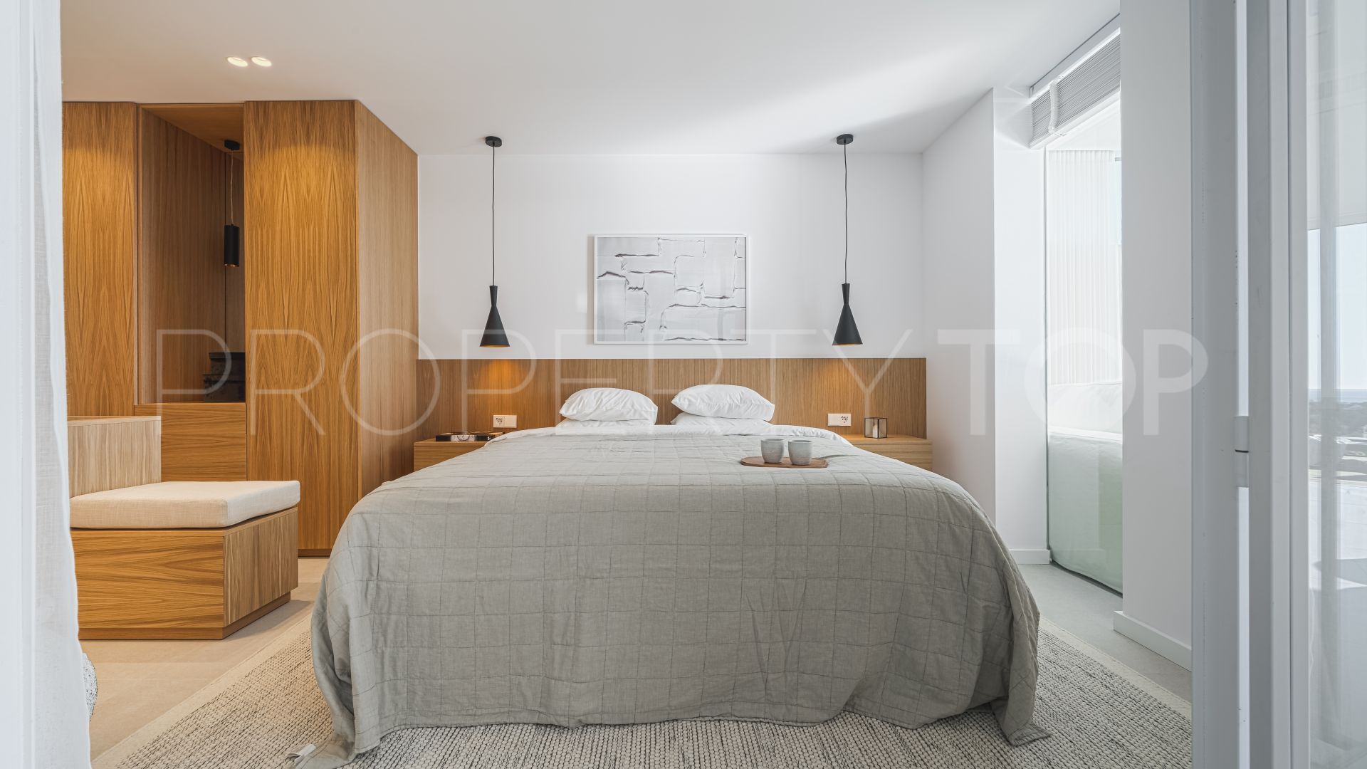 Apartamento de 3 dormitorios en venta en Palacetes Los Belvederes