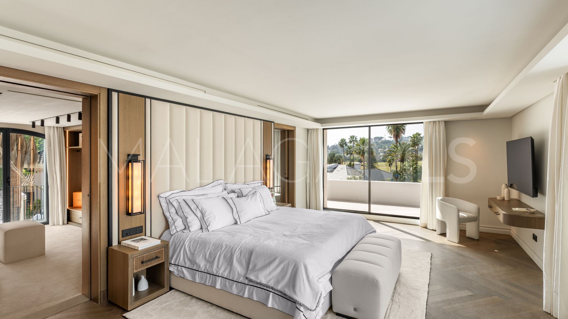 Villa for sale in Las Brisas del Golf with 5 bedrooms